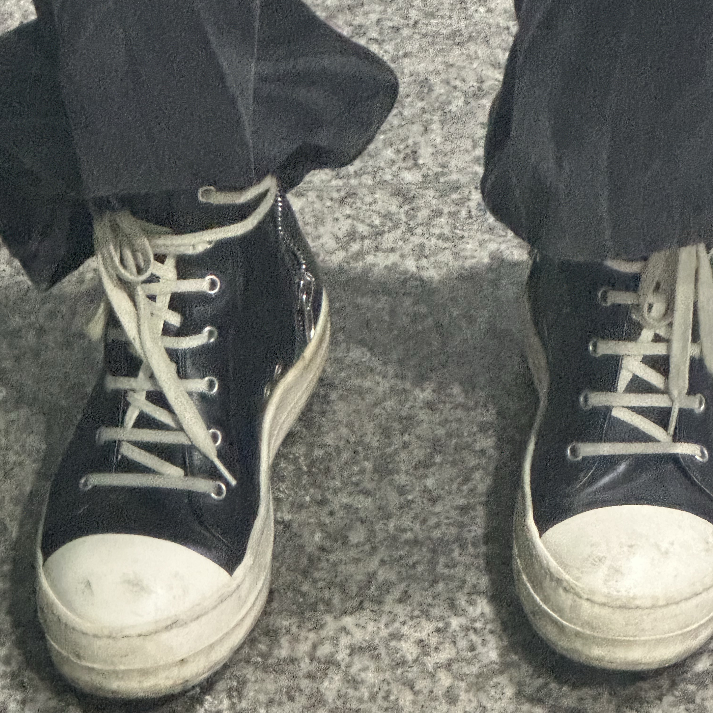Rick Owens Drkshdw Hollywood Sneakers High Black Milk 착용 스타일