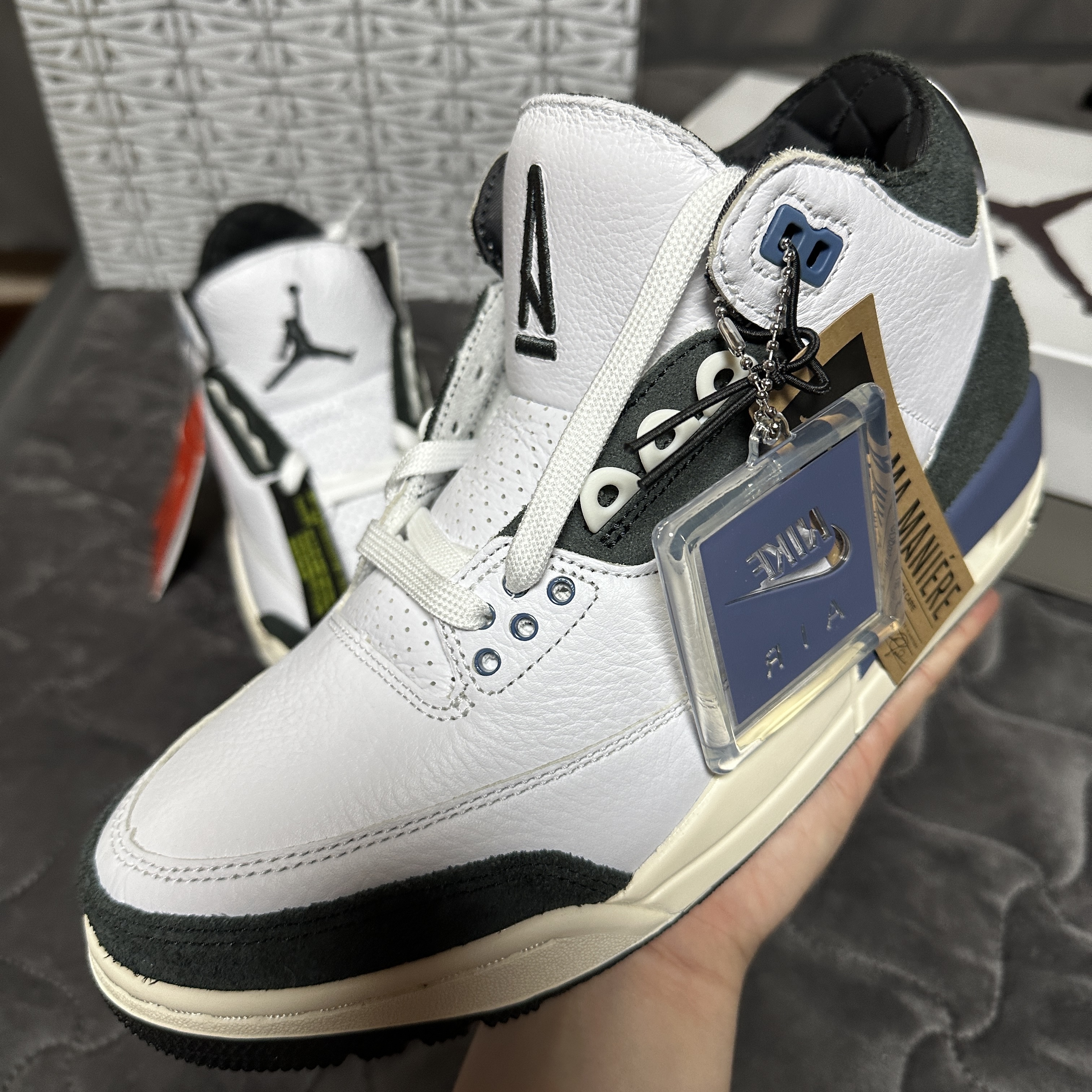 Jordan 3 x A Ma Maniere Retro OG SP For The Love 착용 스타일