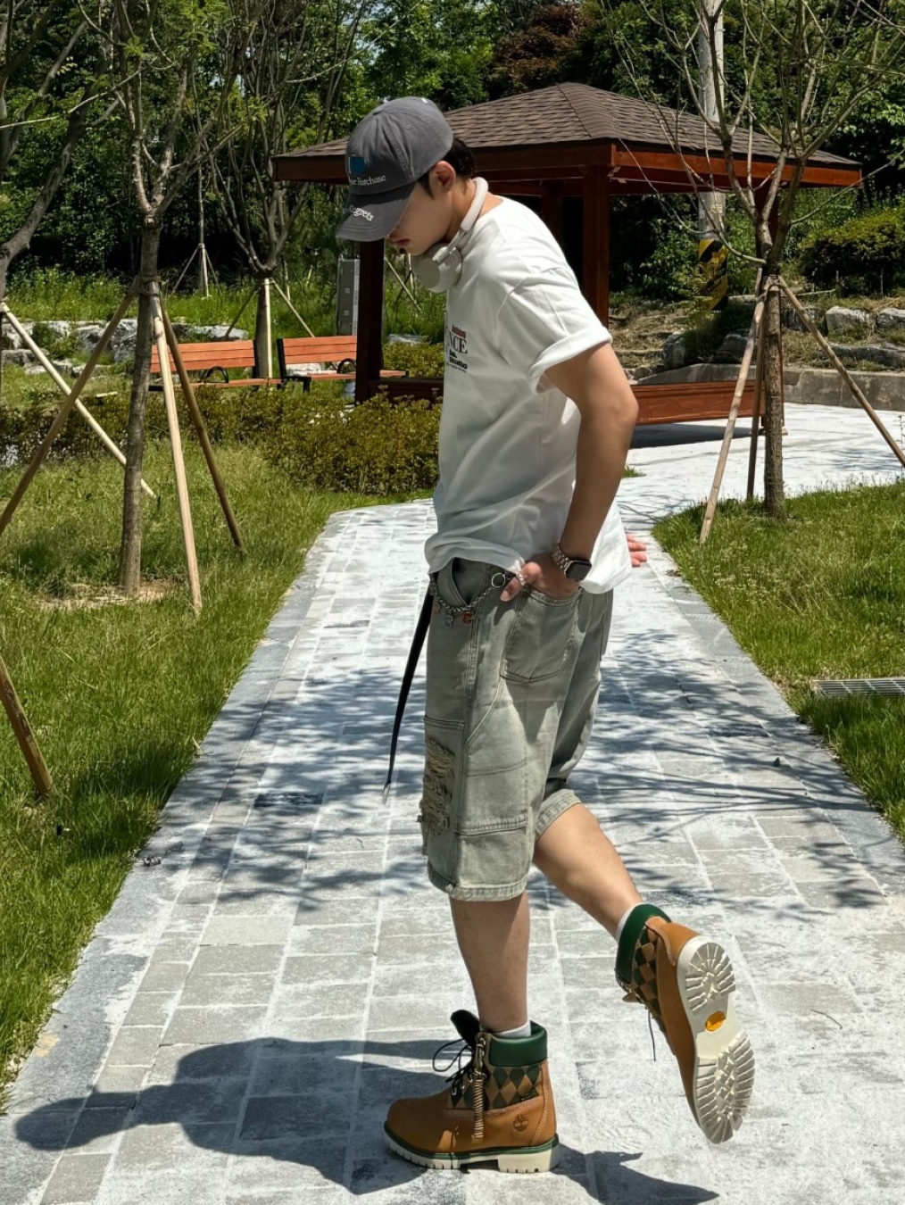 Roa Hiking Rozes Sand Orange, (W) Adidas SL 72 OG Maroon Almost Yellow 착용 스타일 - 6