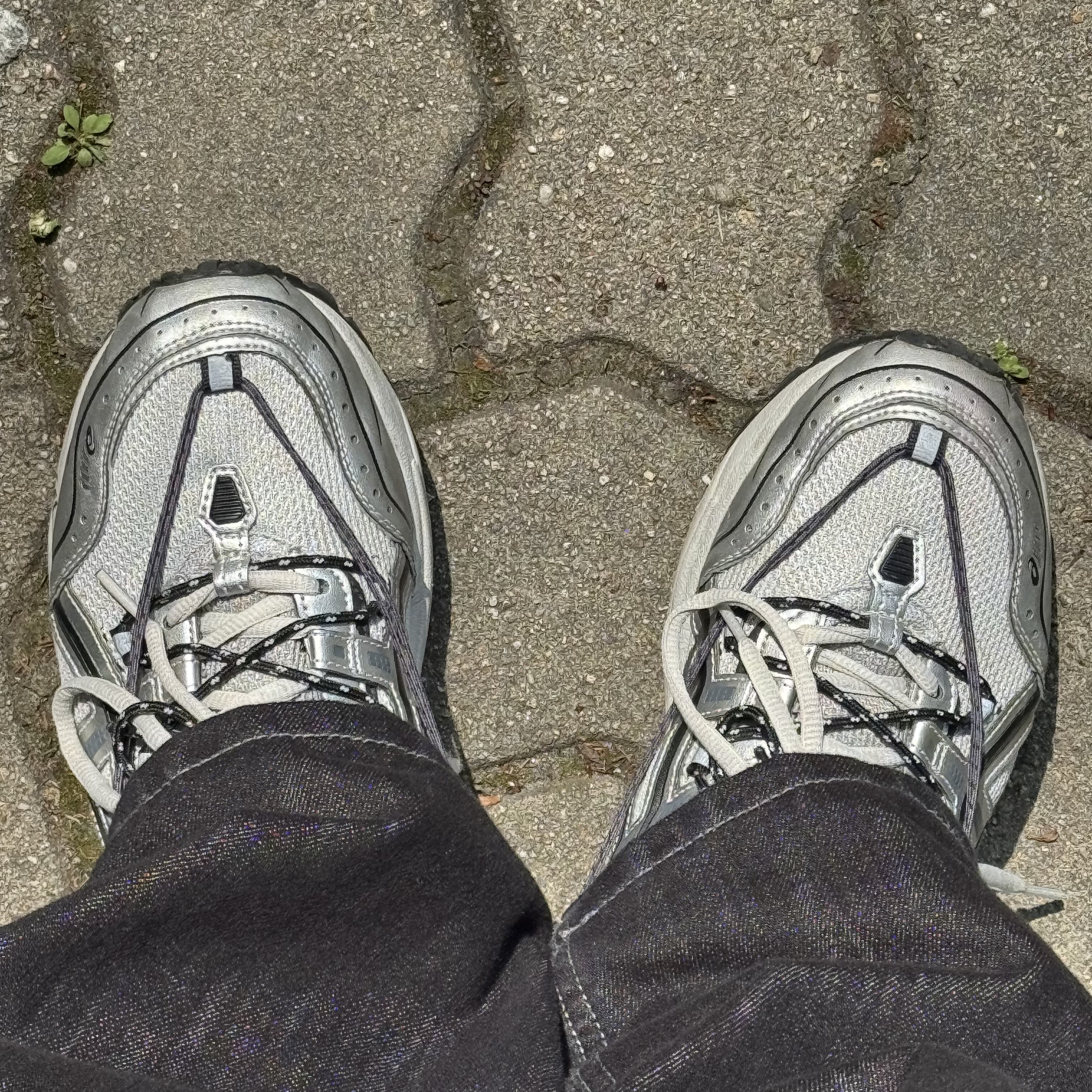 Asics x Andersson Bell Gel-1090 Glacier Grey Silver 착용 스타일 - 2