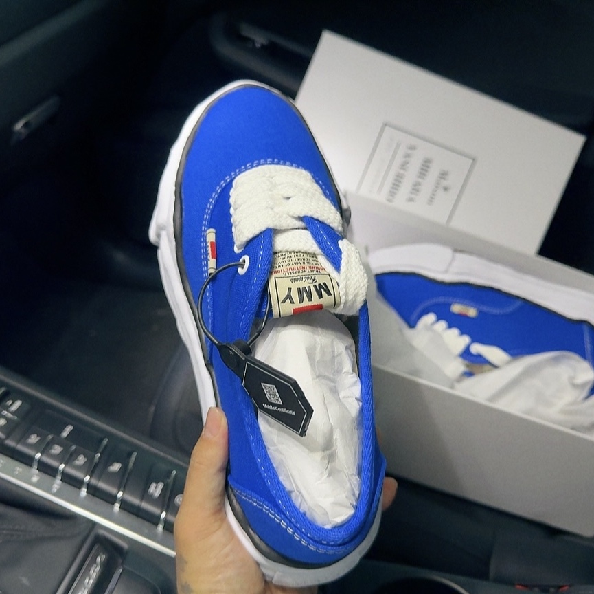 Maison Mihara Yasuhiro Baker OG Sole Canvas Low Cut Sneakers CL Blue 착용 스타일