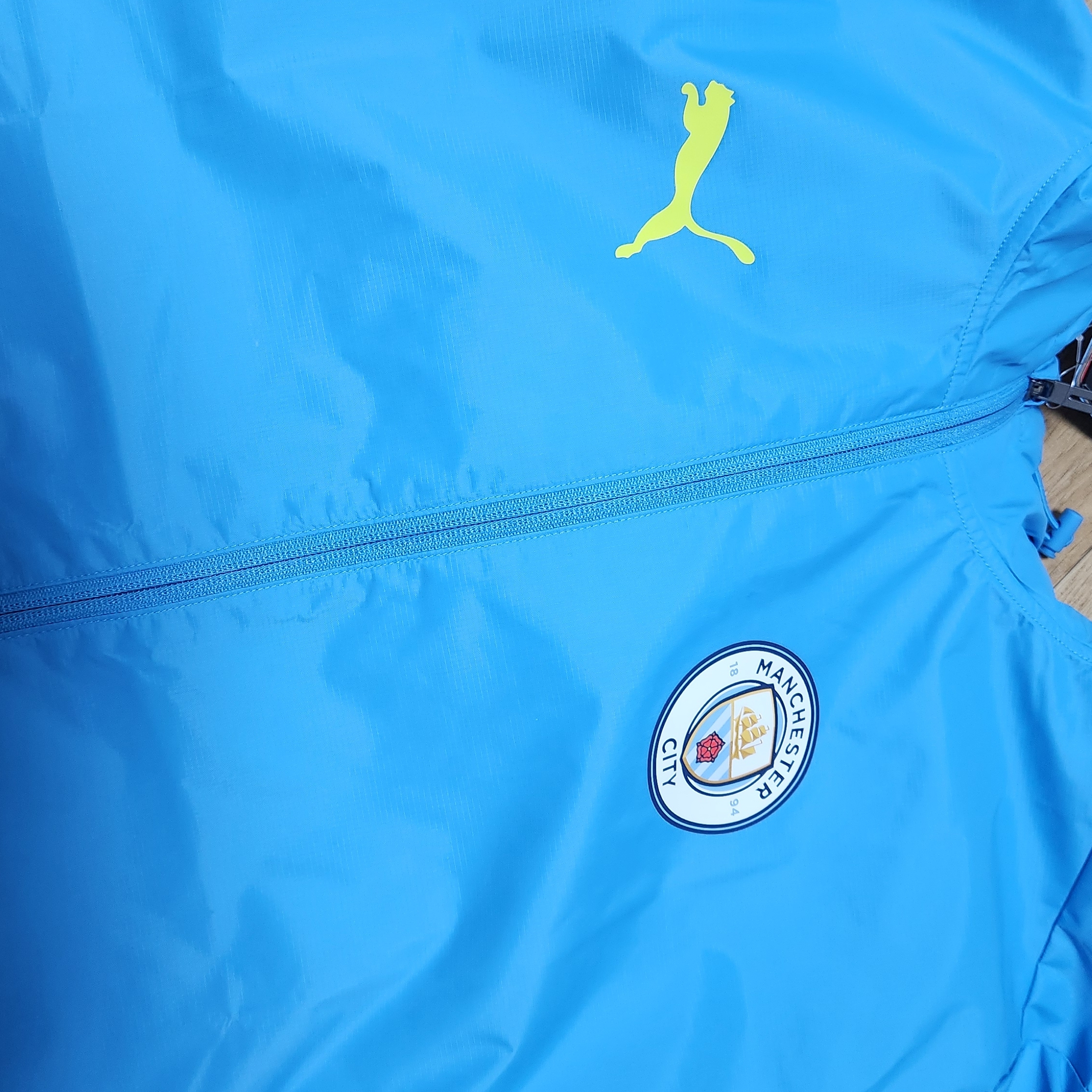 Puma Manchester City Warmup Jacket Team Light Blue 착용 스타일