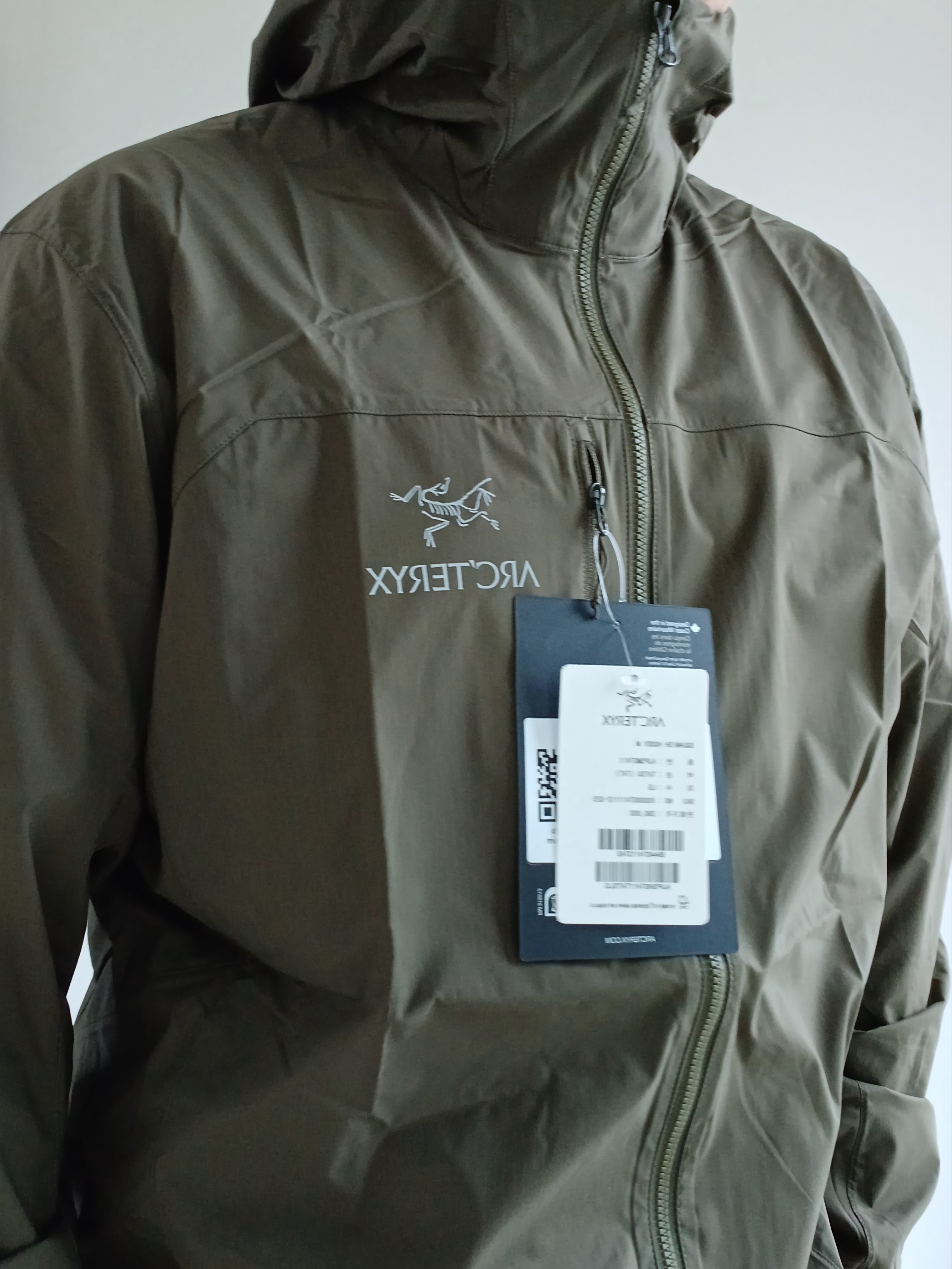 Arc'teryx Squamish Hoody Tatsu, Arc'teryx Bird Word Cap 24K Black 착용 스타일 - 7