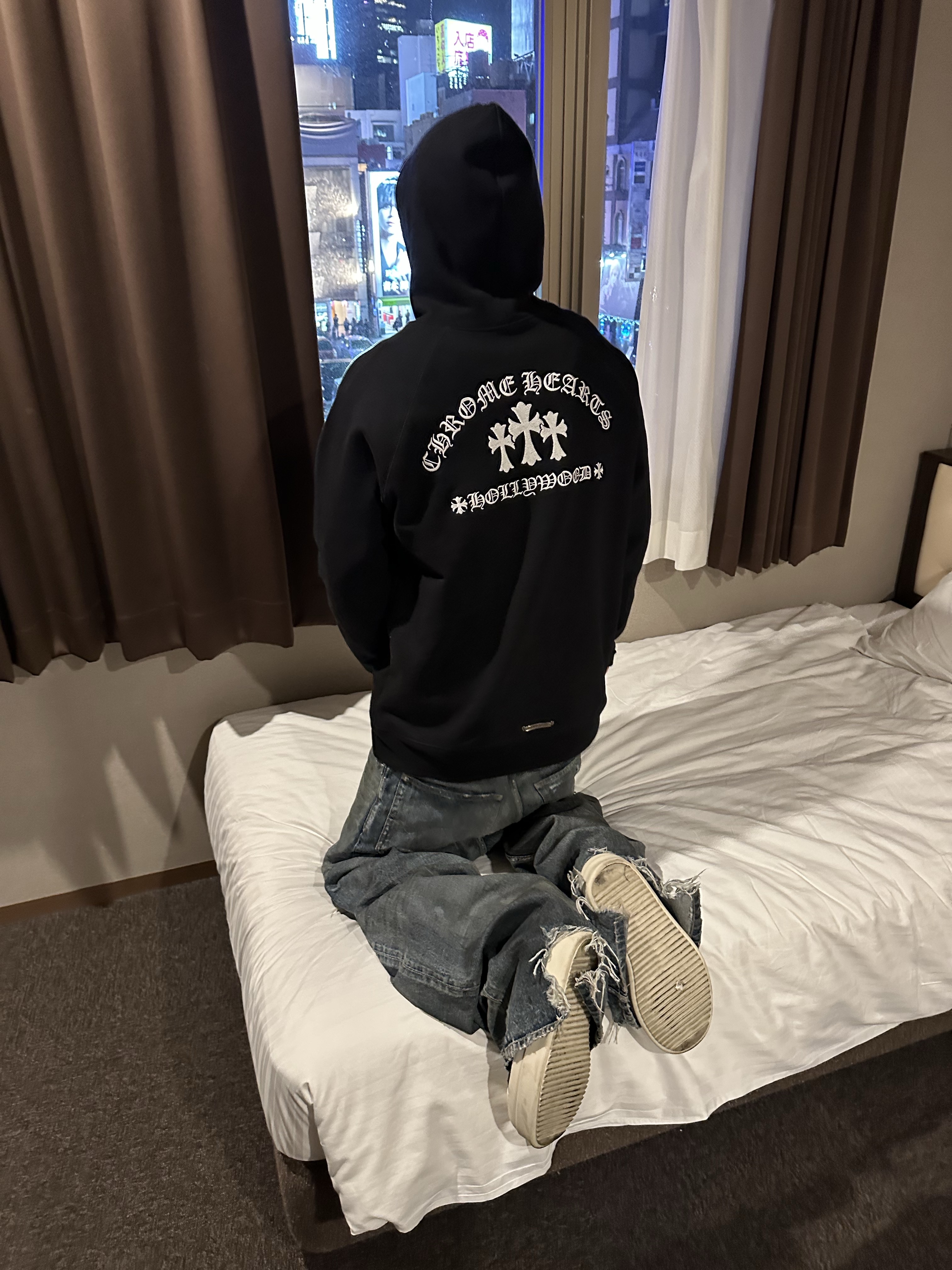 Chrome Hearts Cemetery Hollywood Fleece Zip-Up Hoodie Black 착용 스타일