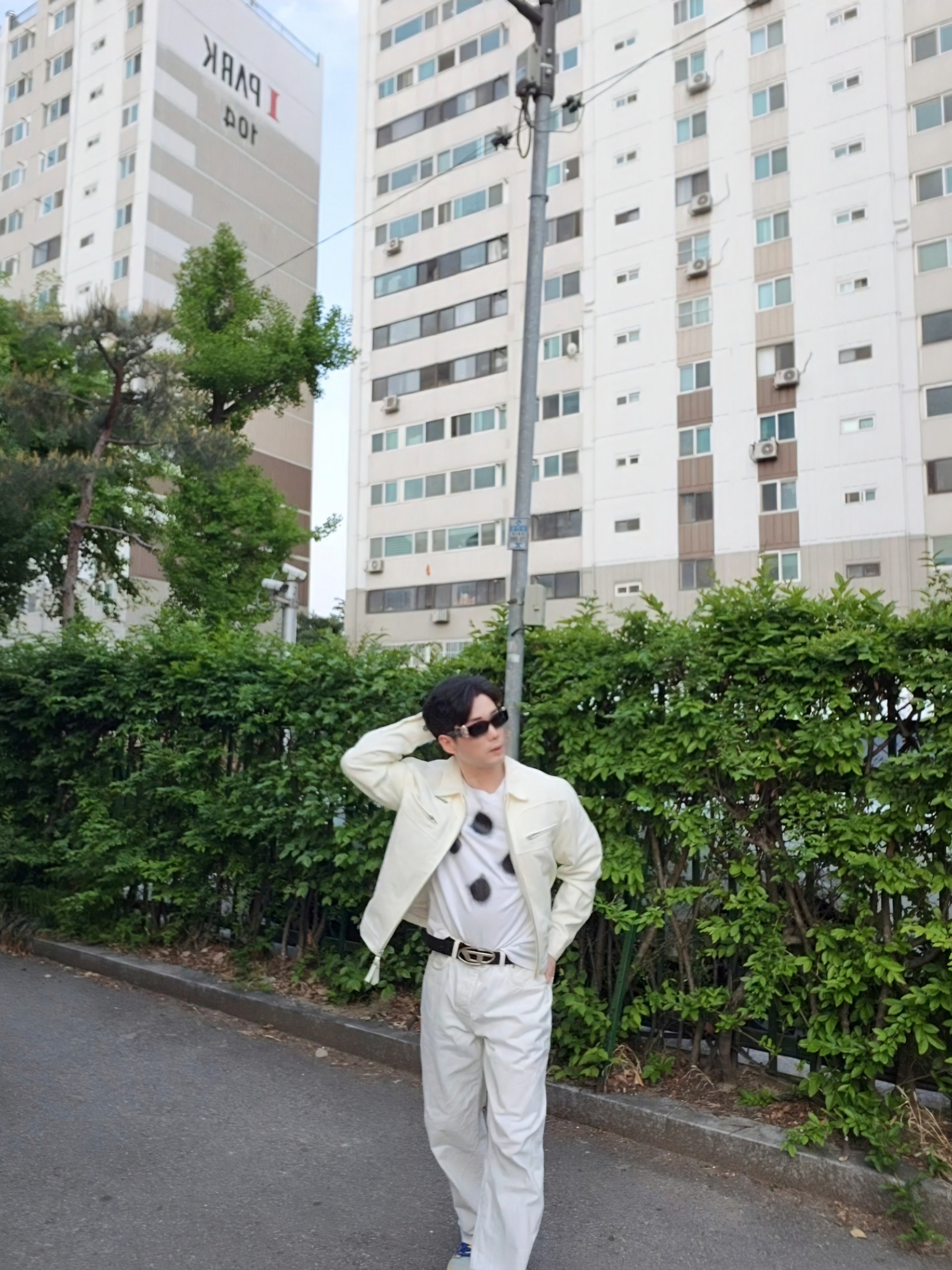Gentle Monster x D'heygere Rings 01 Black, Thevinylhouse Babbitt Buckle Work Jacket Cream 착용 스타일 - 3