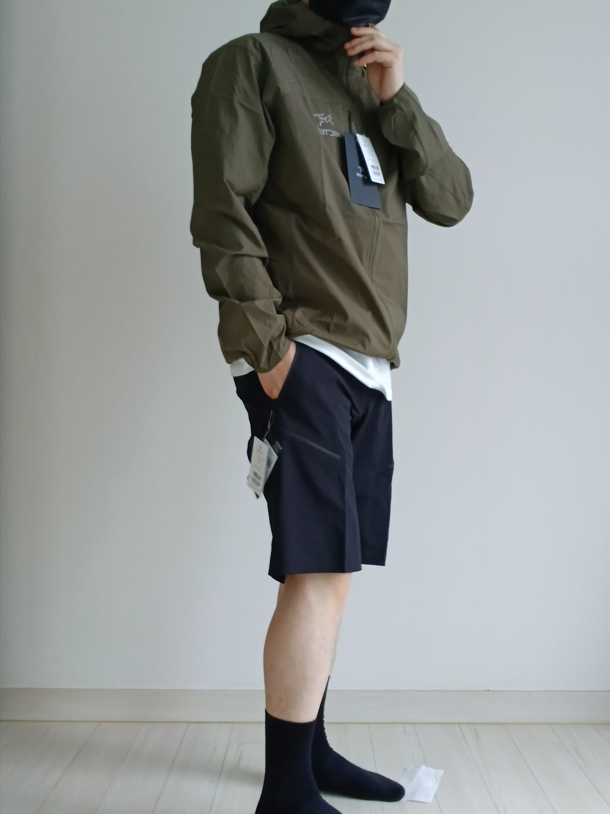 Arc'teryx Gamma Quick Dry Shorts 11 Inch Black, Arc'teryx Skyline LS Shirts Black 착용 스타일 - 10