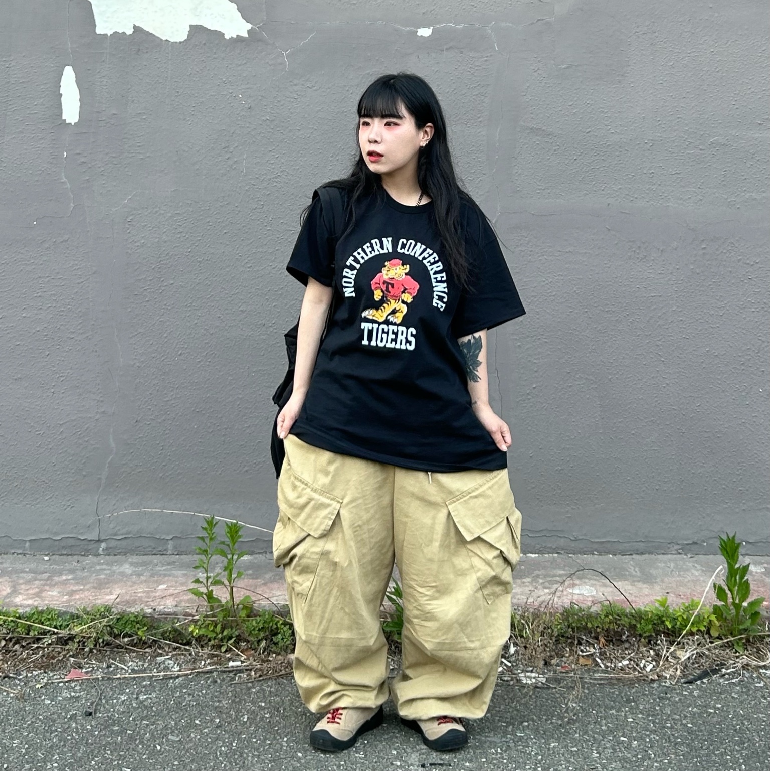 Gildan X American Collection Tiger T-Shirt Black 착용 스타일 - 2