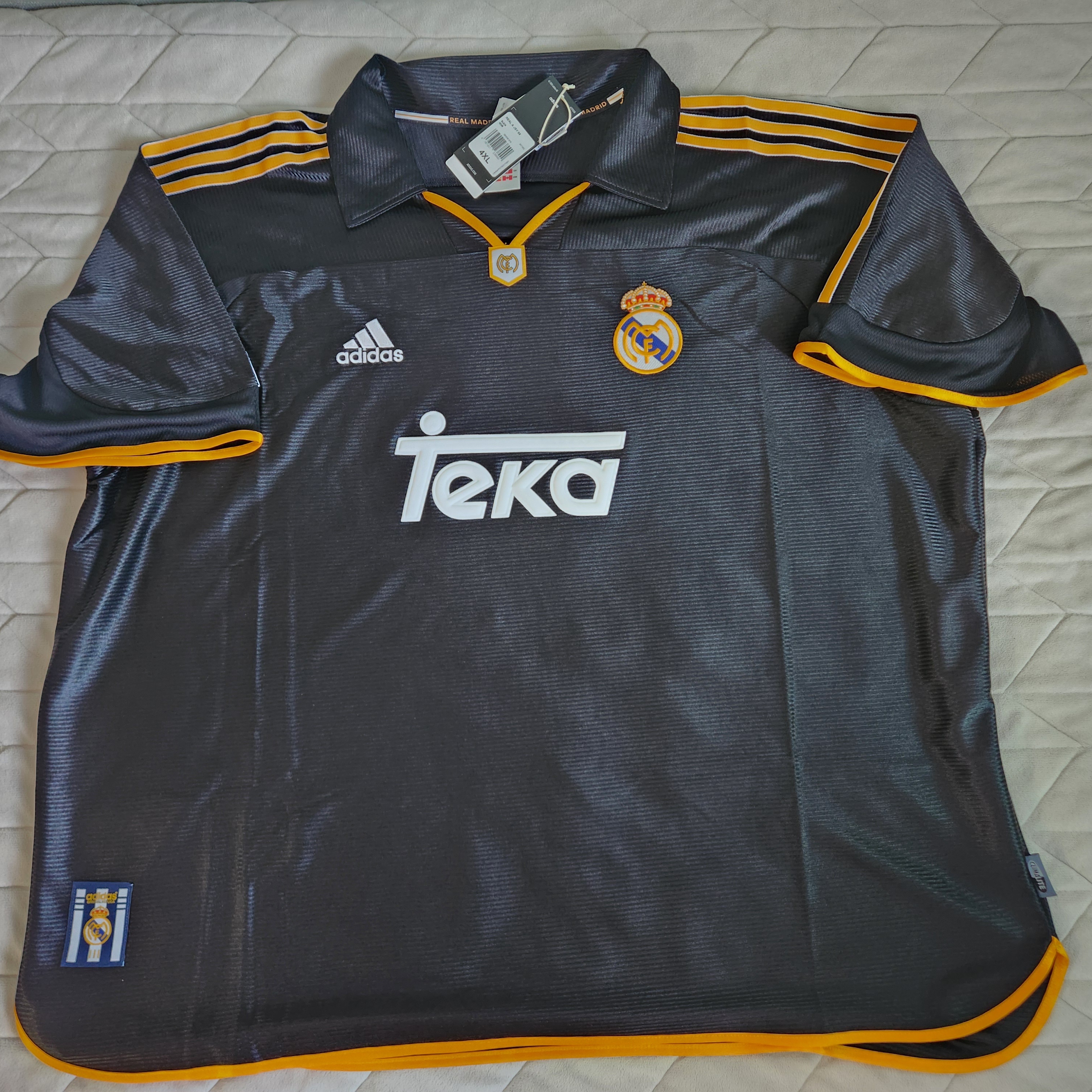 Adidas Real Madrid 99/00 Away Jersey Black - KR Sizing (Non Marking Ver.) 착용 스타일