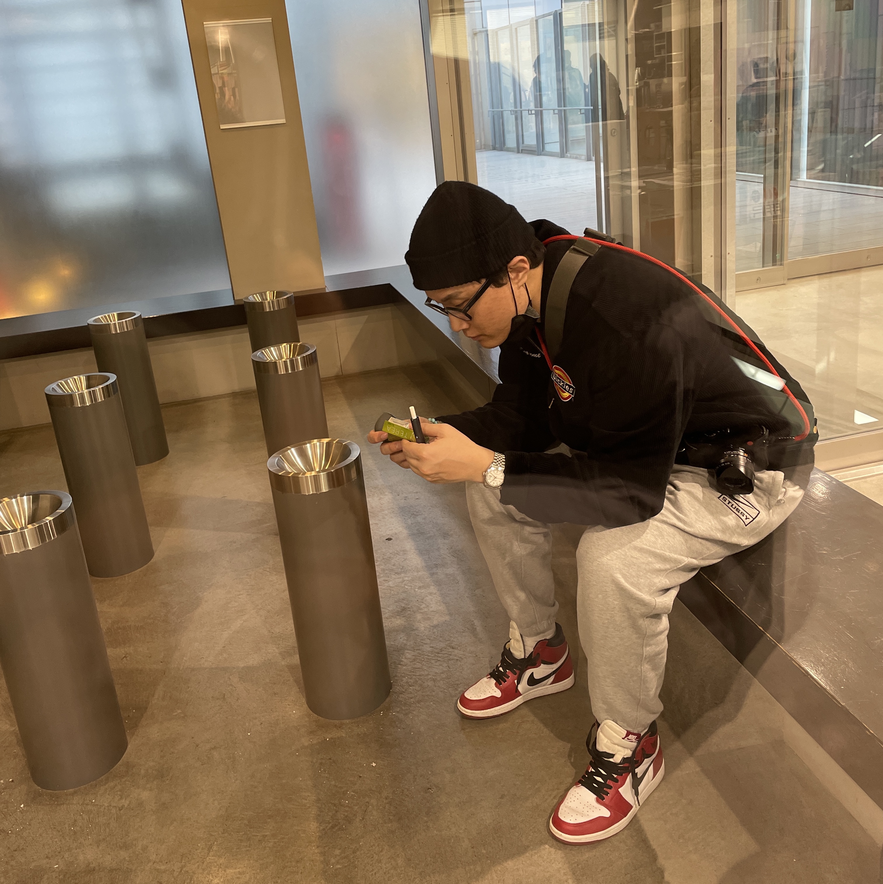 WTAPS Beanie 05 Acrylic Black, Jordan 1 Retro High OG Chicago 2015 착용 스타일