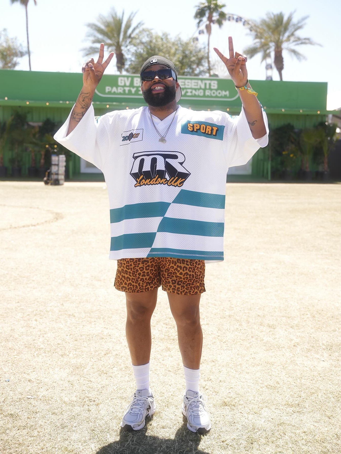 Martine Rose Oversized Football Top White - 25SS 착용 스타일 - 3