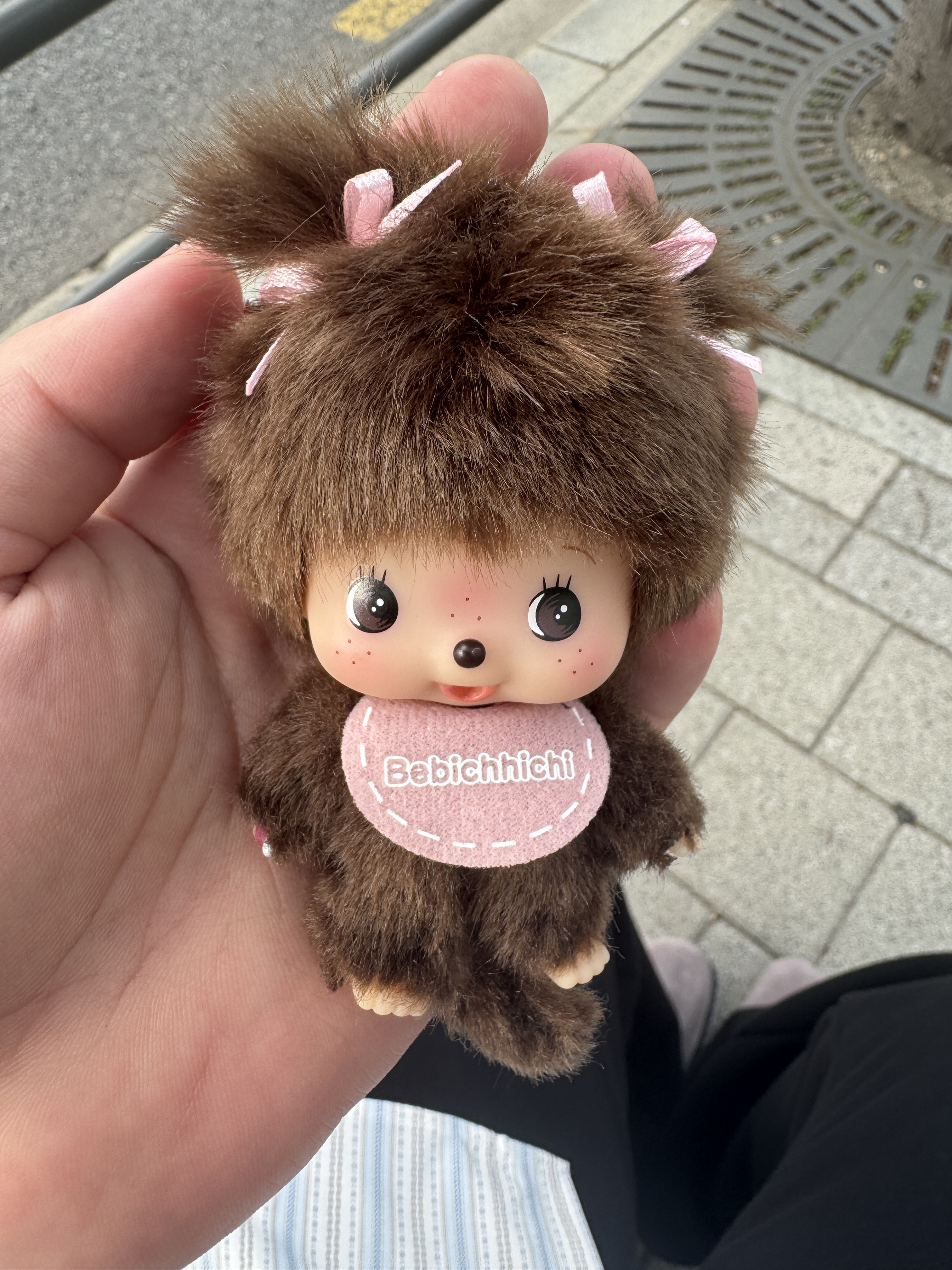Monchhichi Bebichhichi Bighead SS Girl Key Chain Pink 착용 스타일 - 2