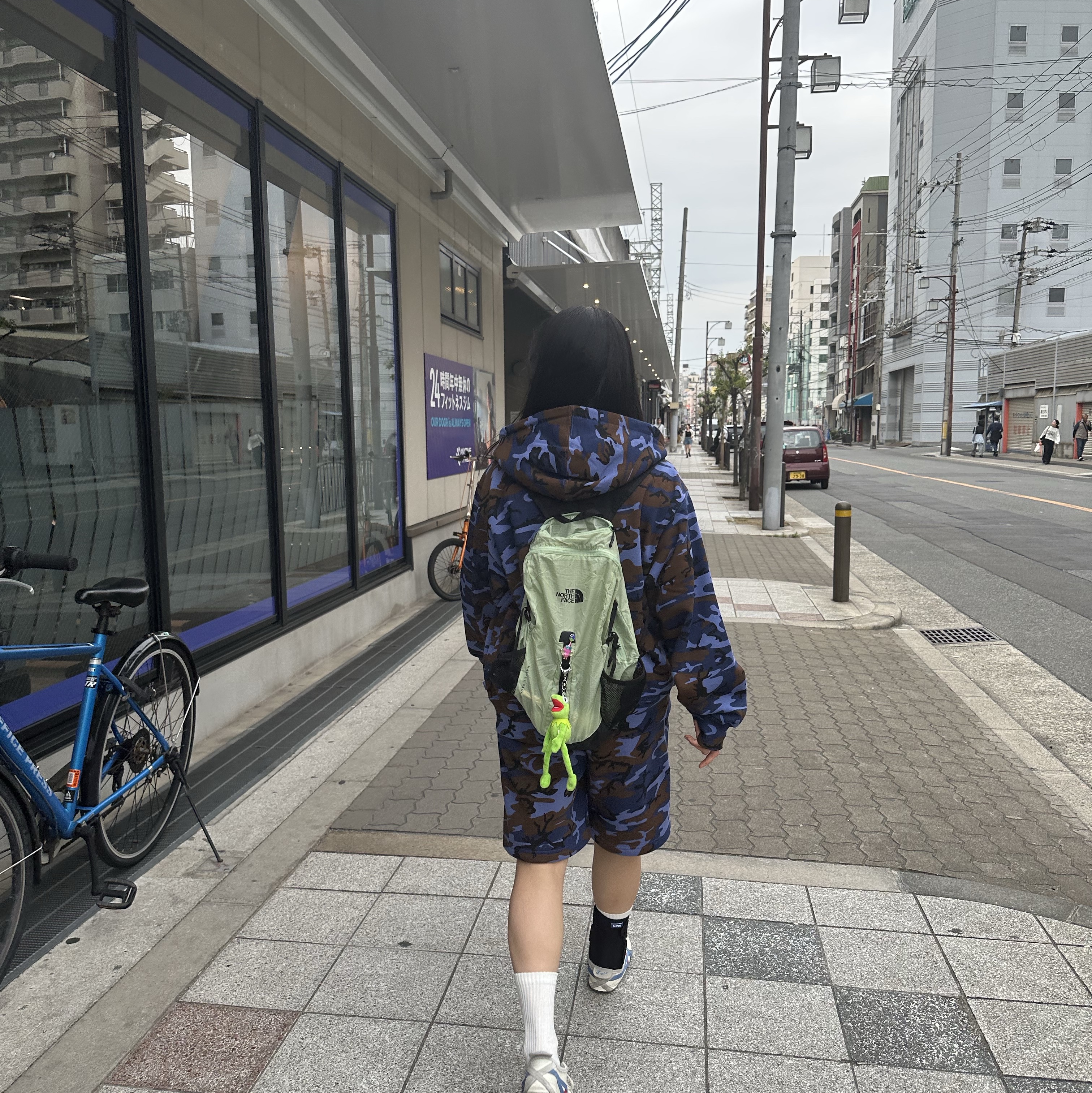 Supreme Small Box Zip Up Hooded Sweatshirt Blue Camo - 25SS, Supreme Small Box Sweatshort Blue Camo - 25SS 착용 스타일
