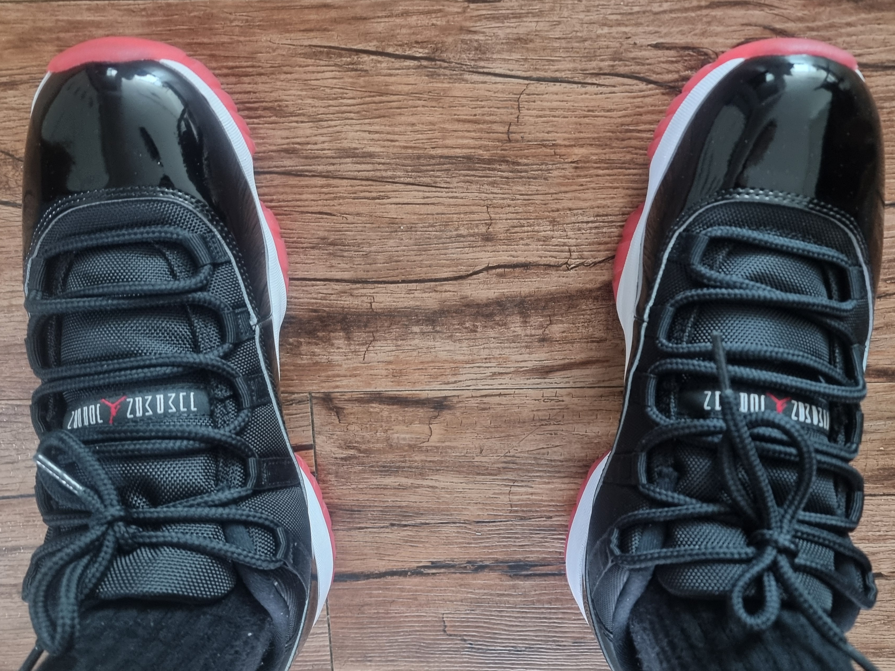 Jordan 11 Retro Low Bred 2025 착용 스타일 - 5