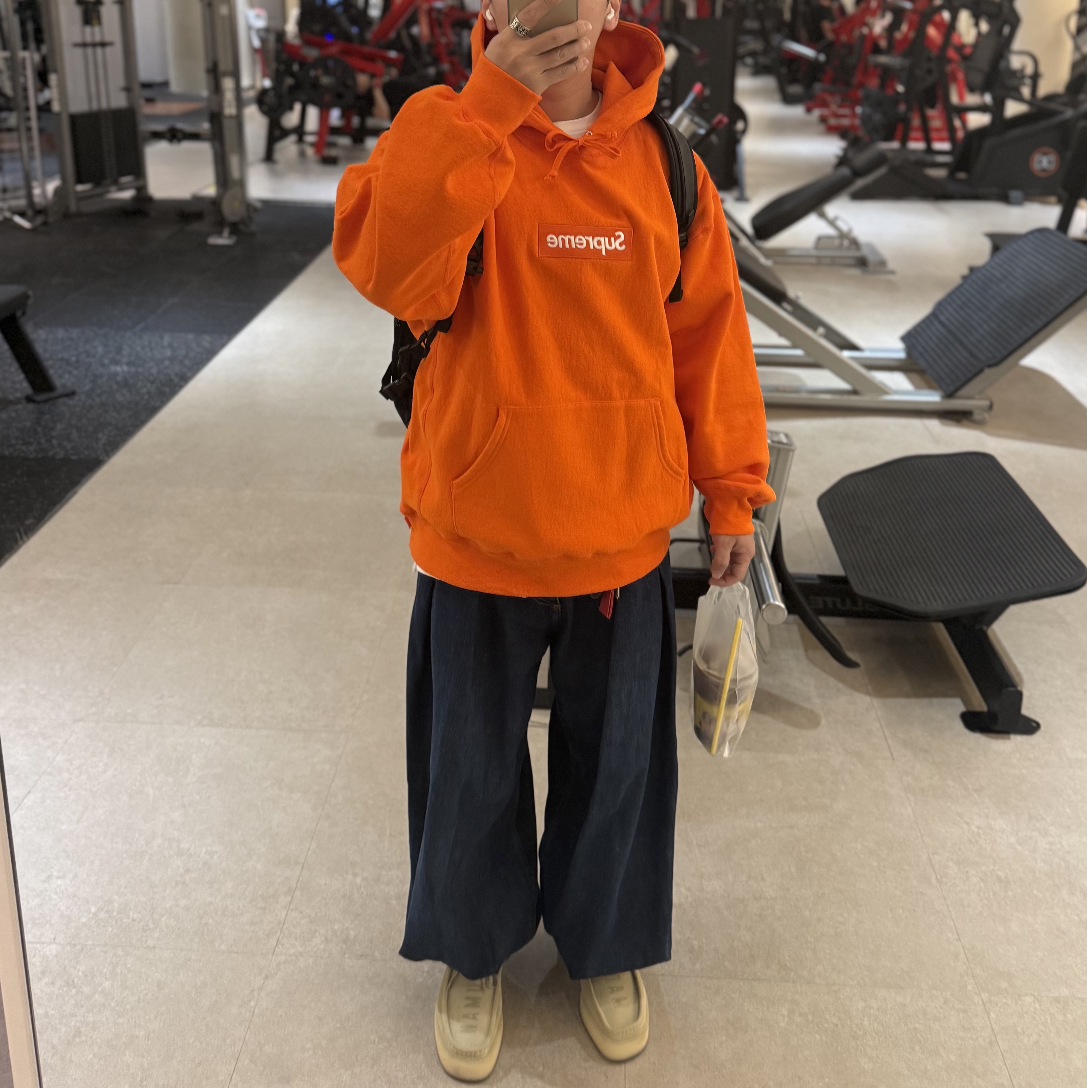 Clarks x Human Made Wallabee Made Beige, Supreme Box Logo Hooded Sweatshirt Dark Orange - 24FW 착용 스타일