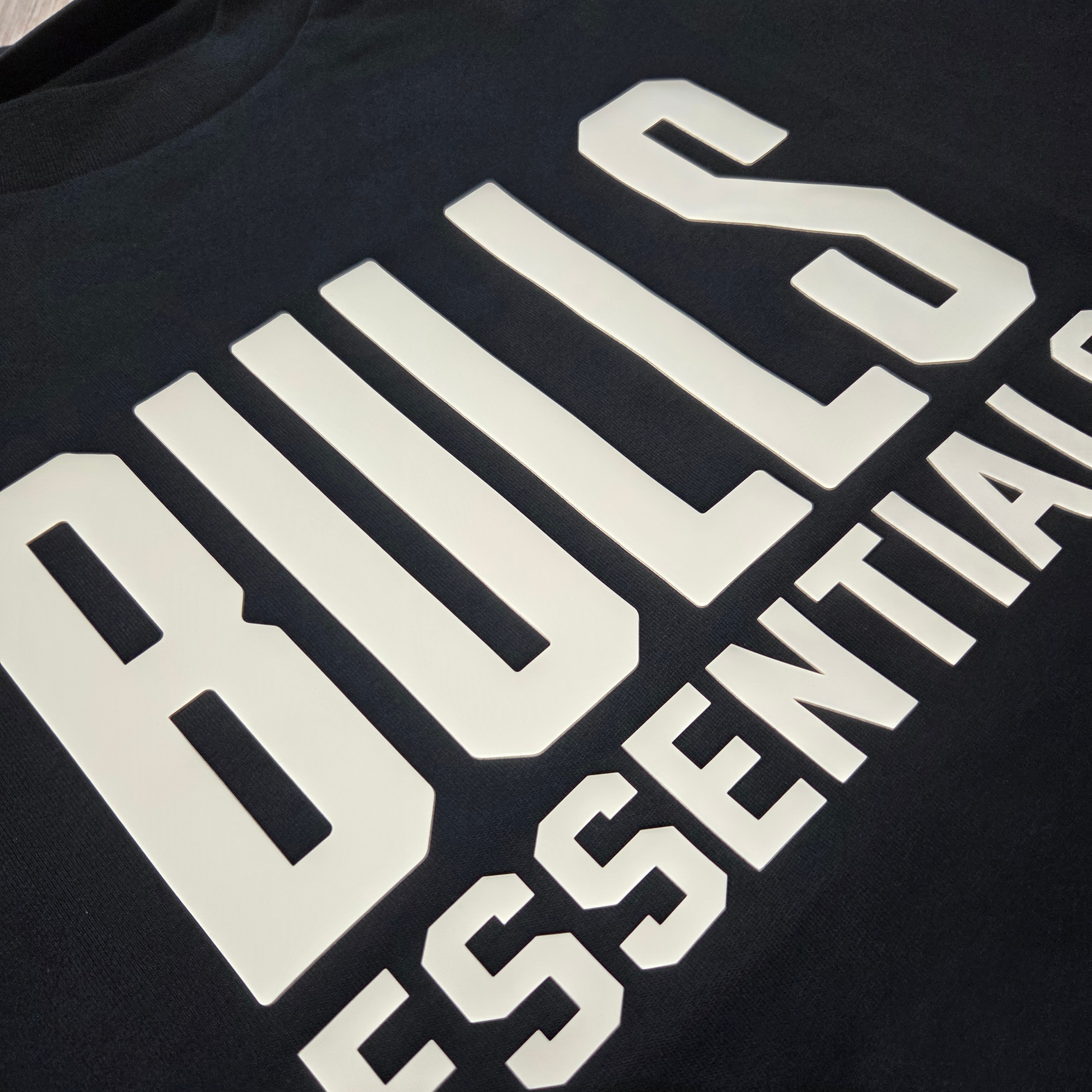 Essentials x NBA Bulls T-Shirt Black - 24FW 착용 스타일 - 2