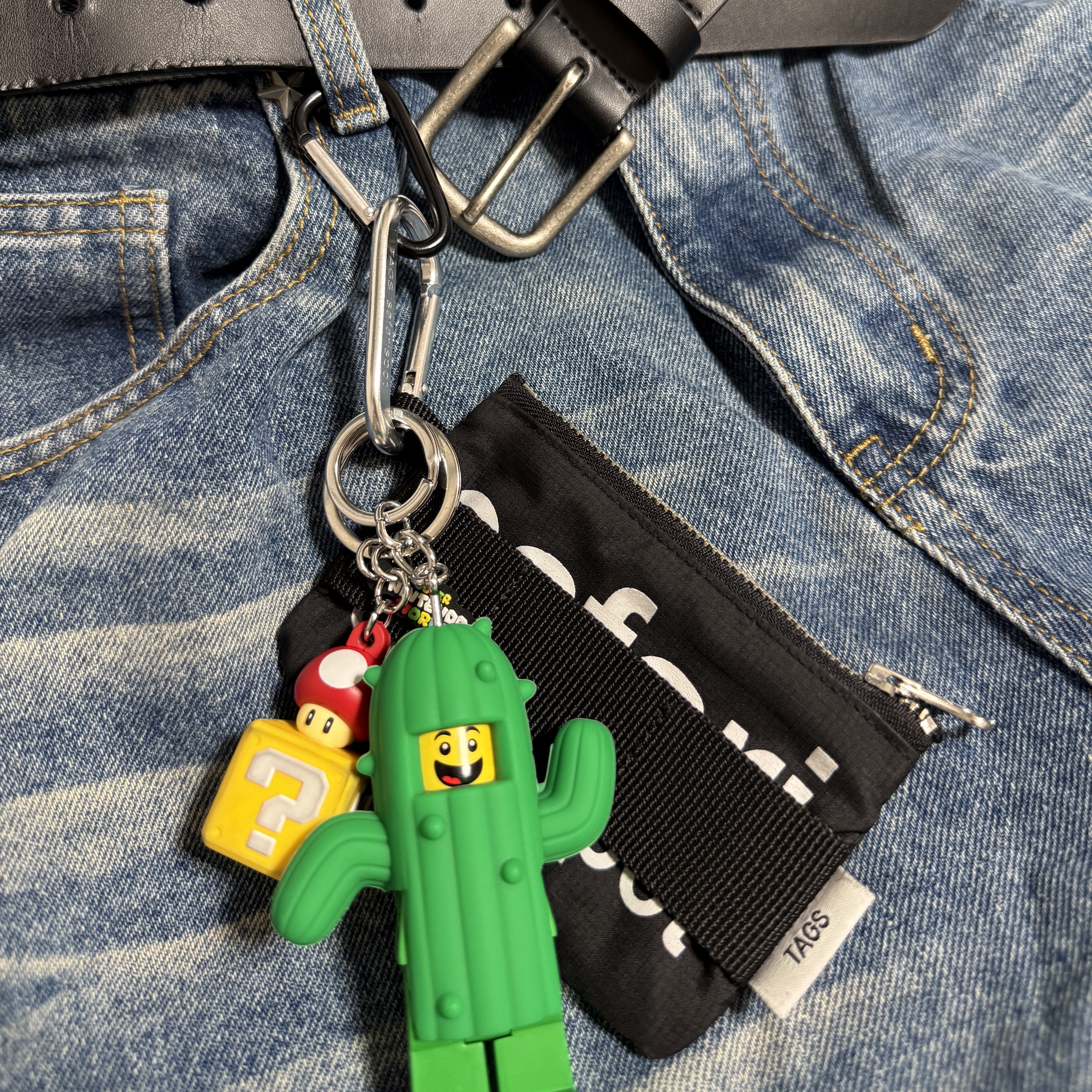 Safarispot Basic Safari Keyring Card Wallet Black 착용 스타일 - 1