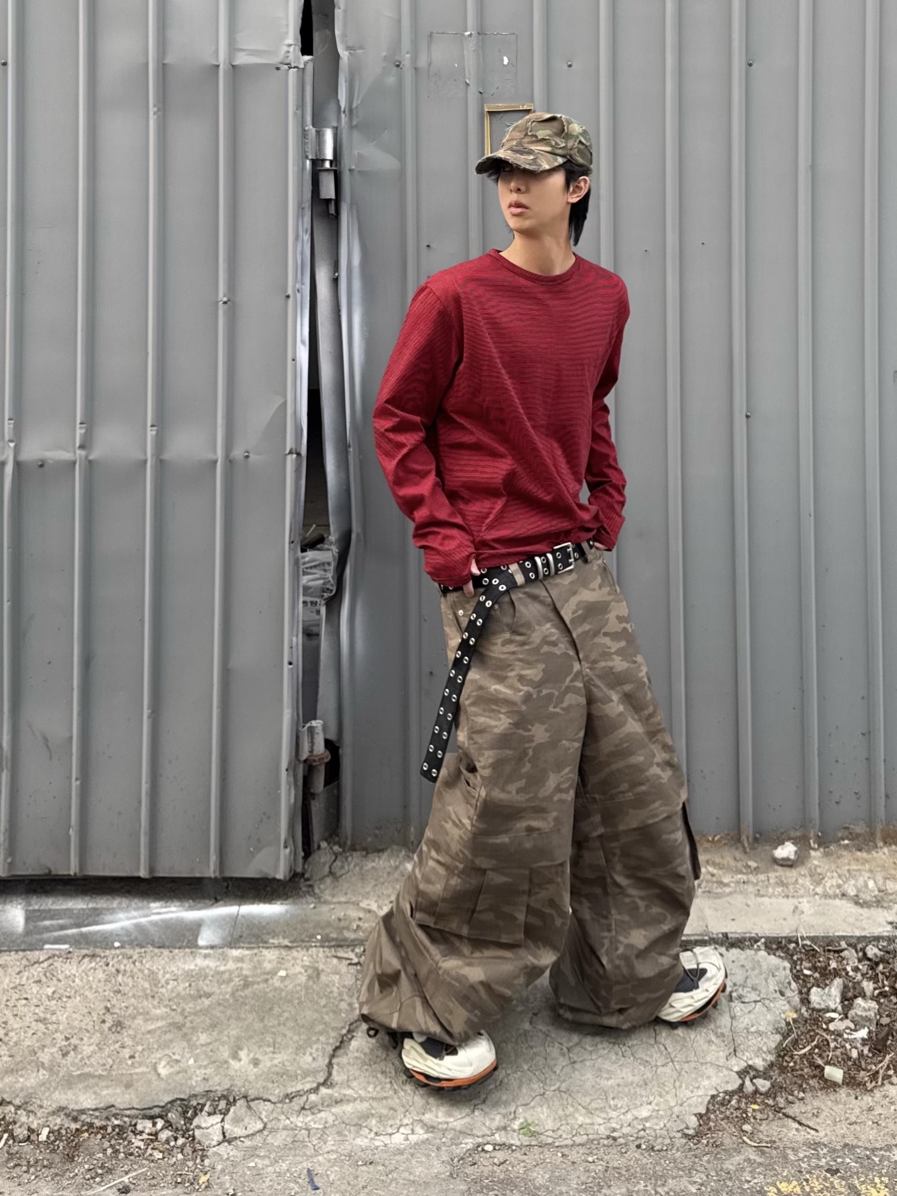 [KREAM Exclusive] Kamien Titan Baggy Pants Kream Camo, Kamien x MJD Double Hole Belt Black Shearling Calfskin 착용 스타일 - 3