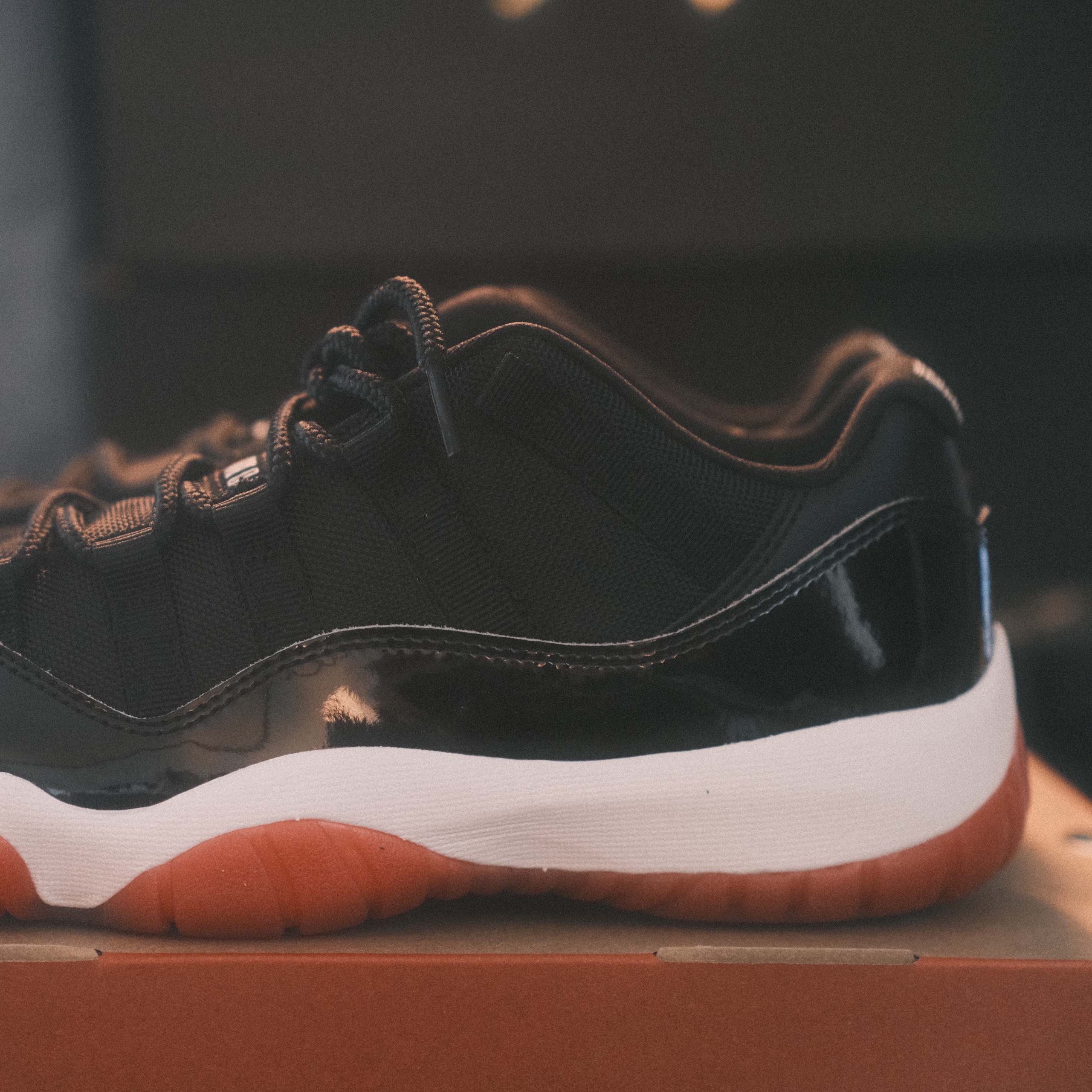 Jordan 11 Retro Low Bred 2025 착용 스타일 - 5