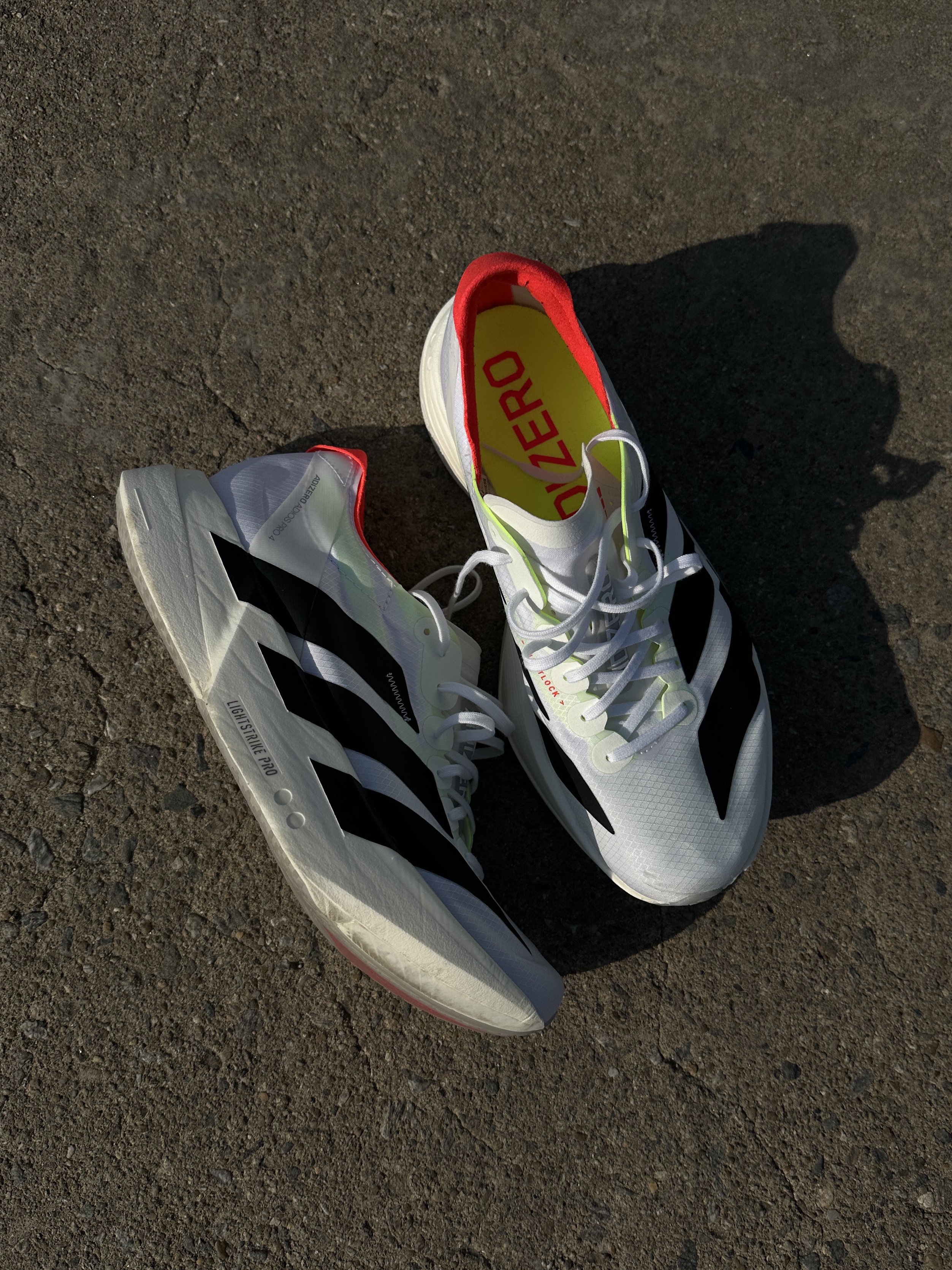Adidas Adizero Adios Pro 4 Cloud White Core Black 착용 스타일
