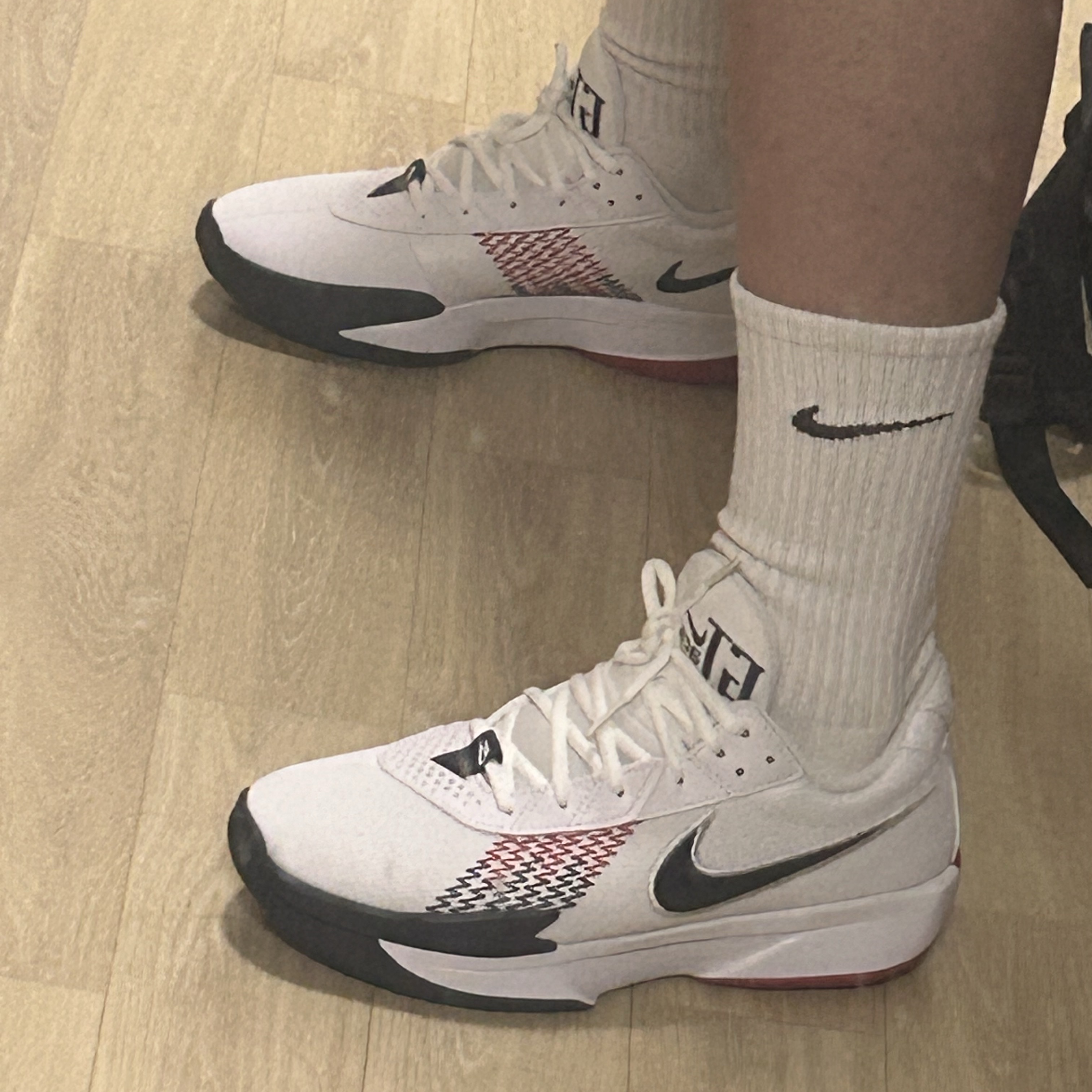 Nike Air Zoom G.T. Cut Academy EP White 착용 스타일