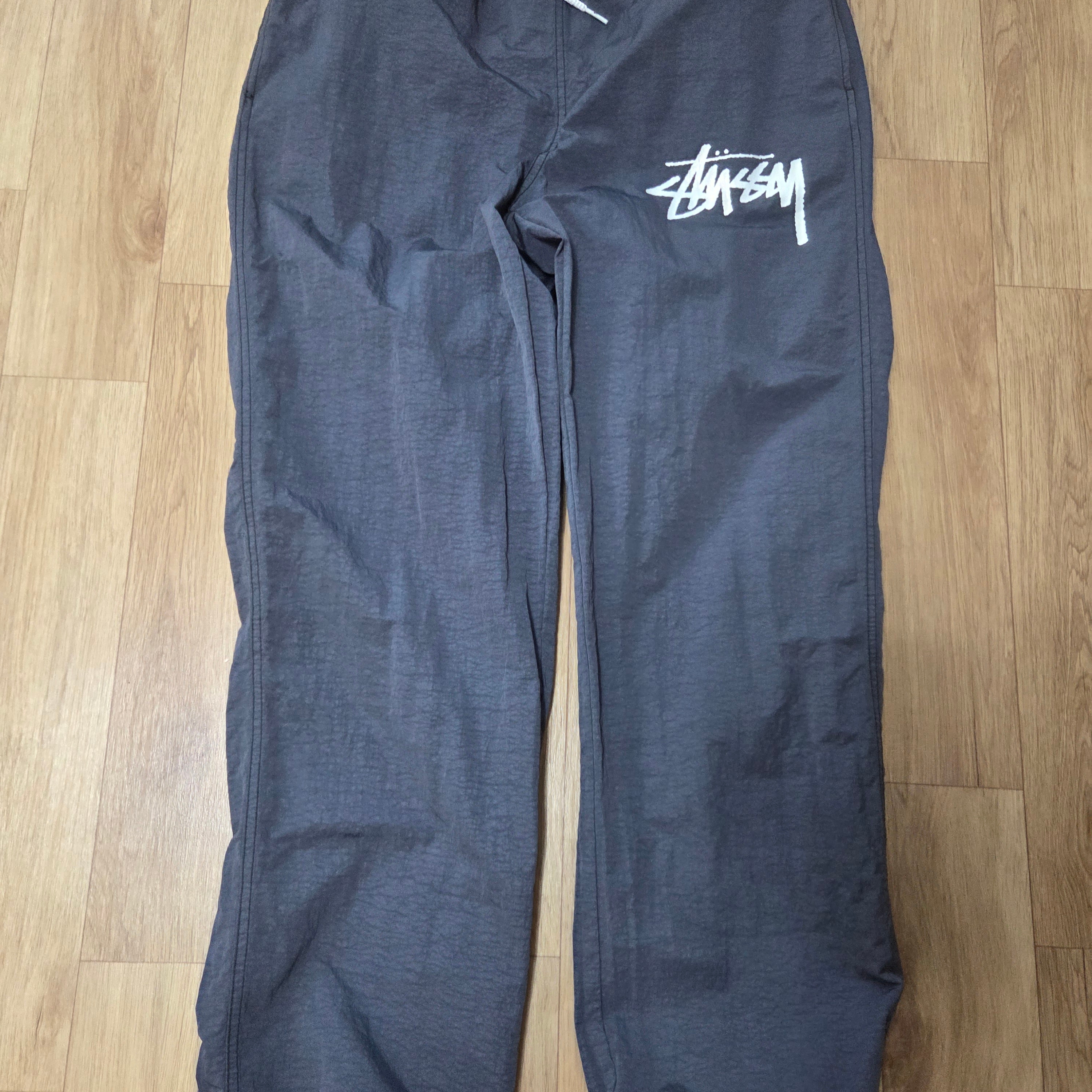 Nike x Stussy Beach Pants Off Noir 착용 스타일 - 2