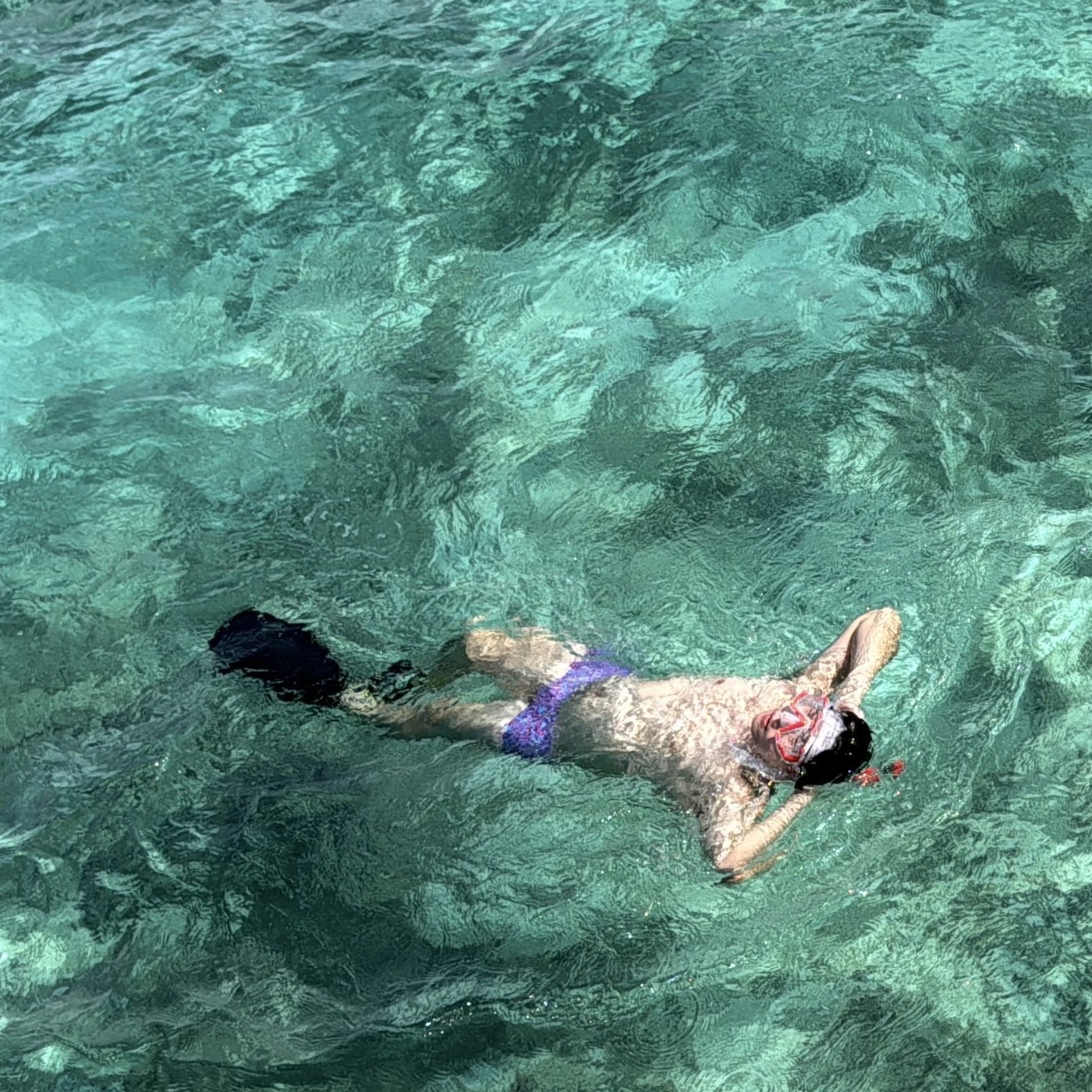 Supreme x Cressi Snorkel Set Red - 19SS 착용 스타일 - 1