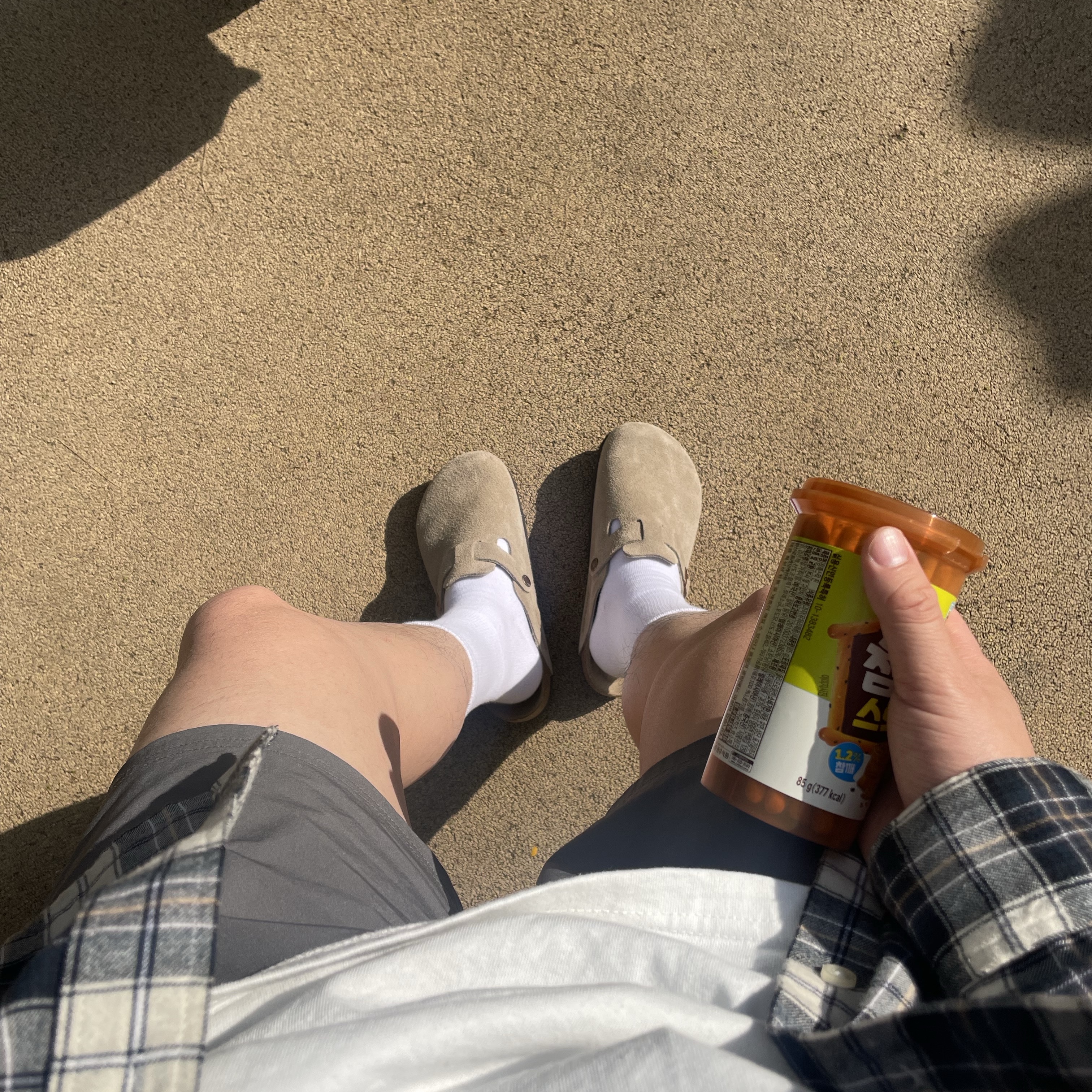 Birkenstock Boston Soft Footbed Taupe - Regular 착용 스타일