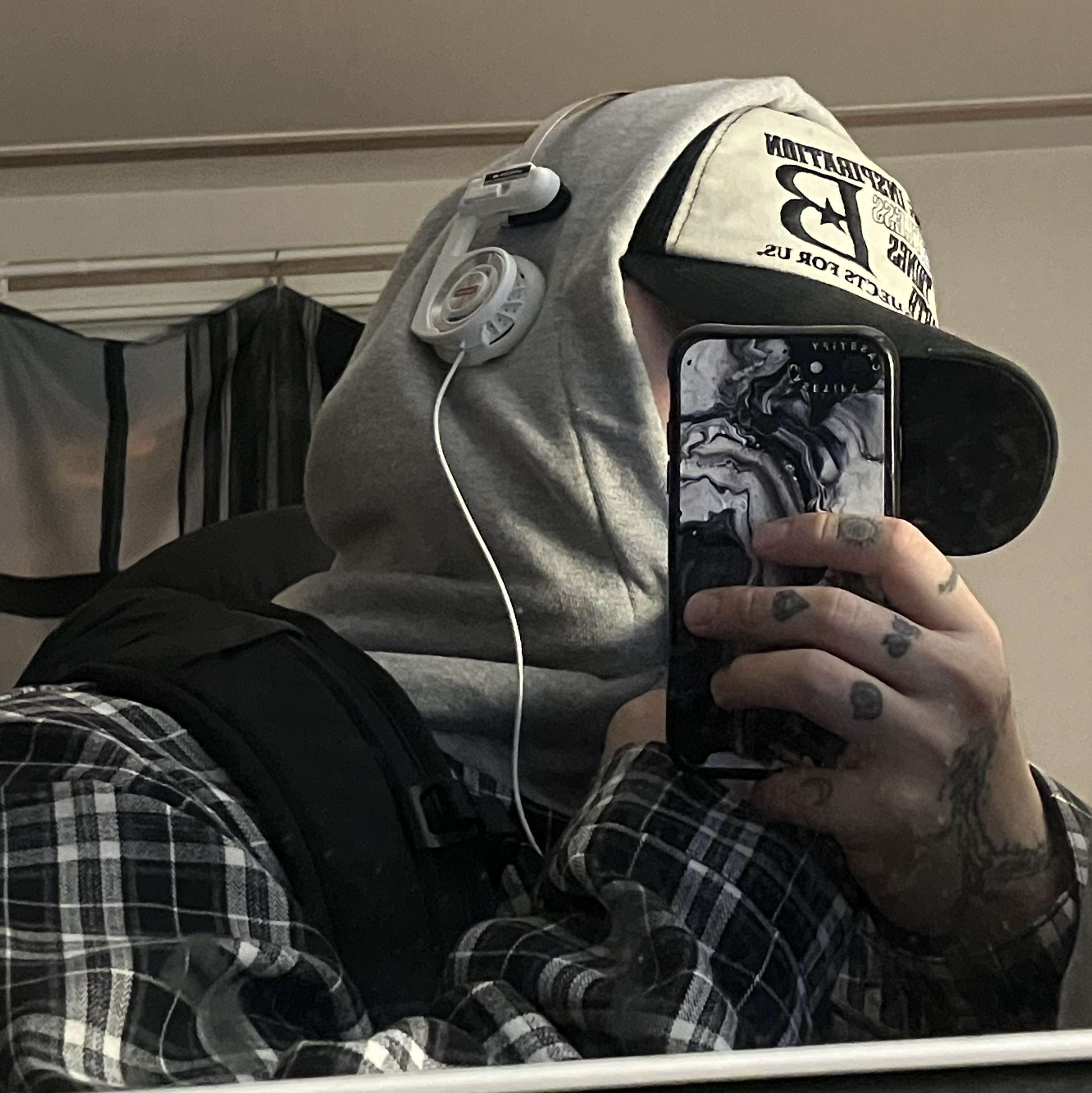 Supreme x Koss Portapro Headphones White - 23FW 착용 스타일