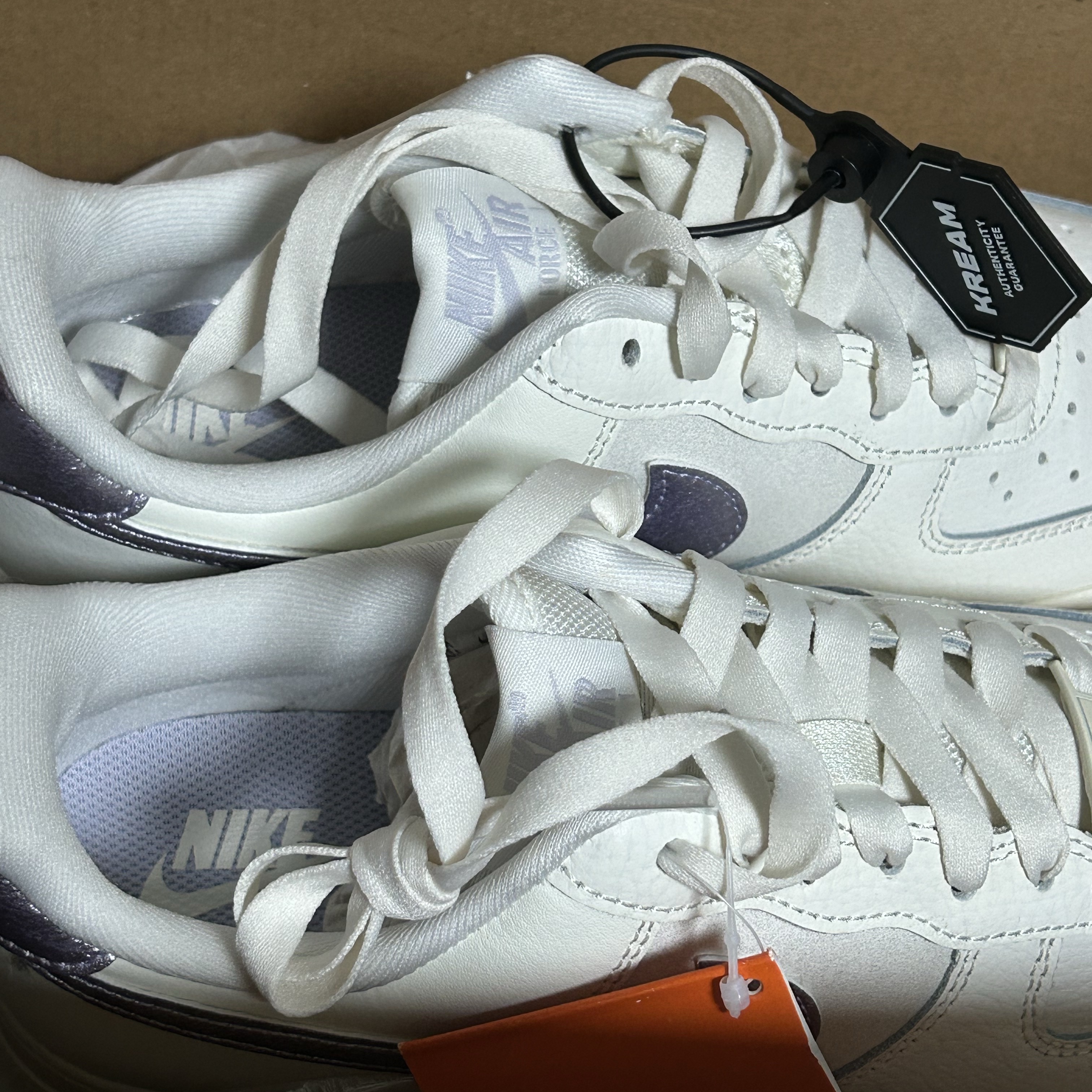 (W) Nike Air Force 1 '07 Essential Sail Oxygen Purple 착용 스타일