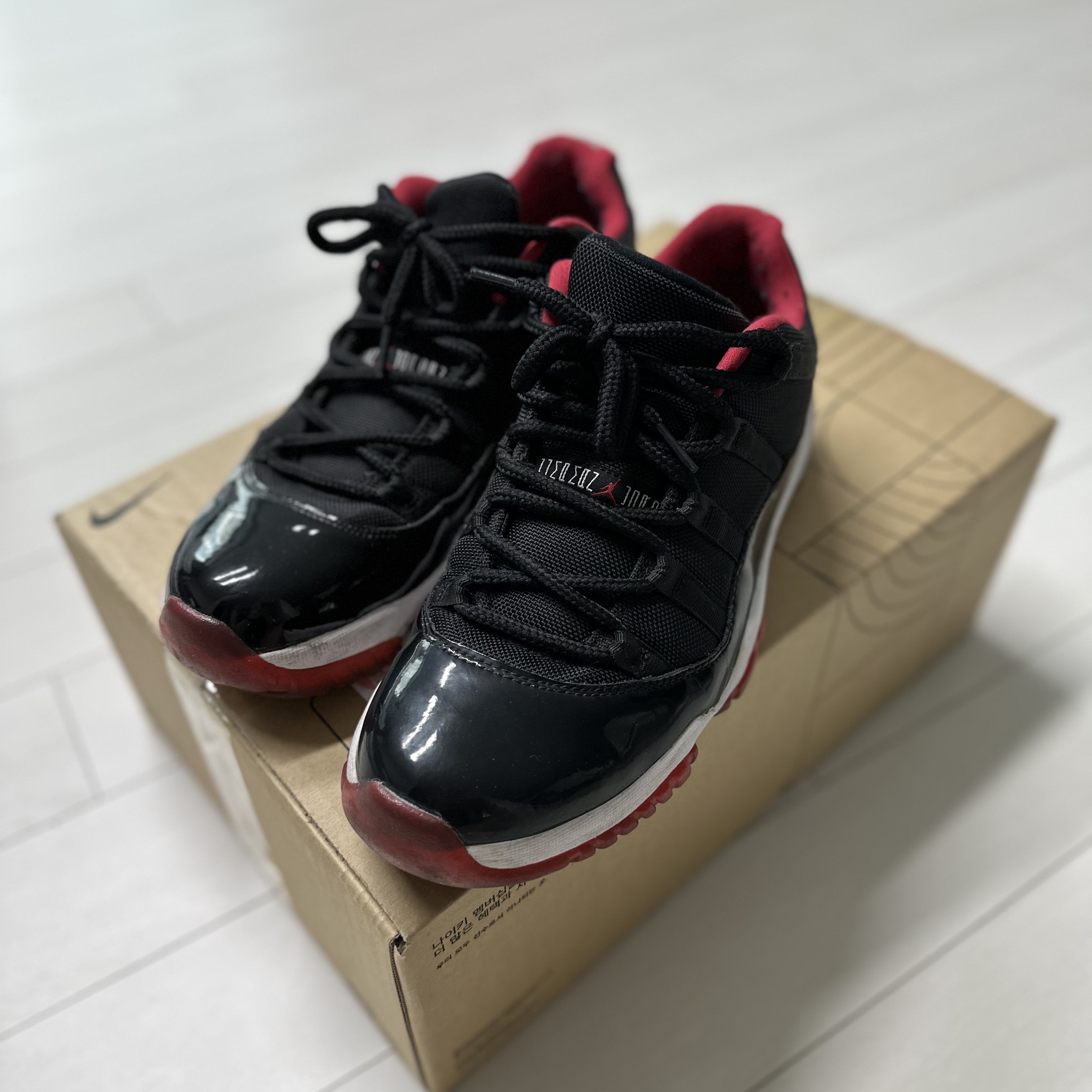 Jordan 11 Retro Low Bred 2025, Jordan 11 Retro Low Bred 착용 스타일 - 2