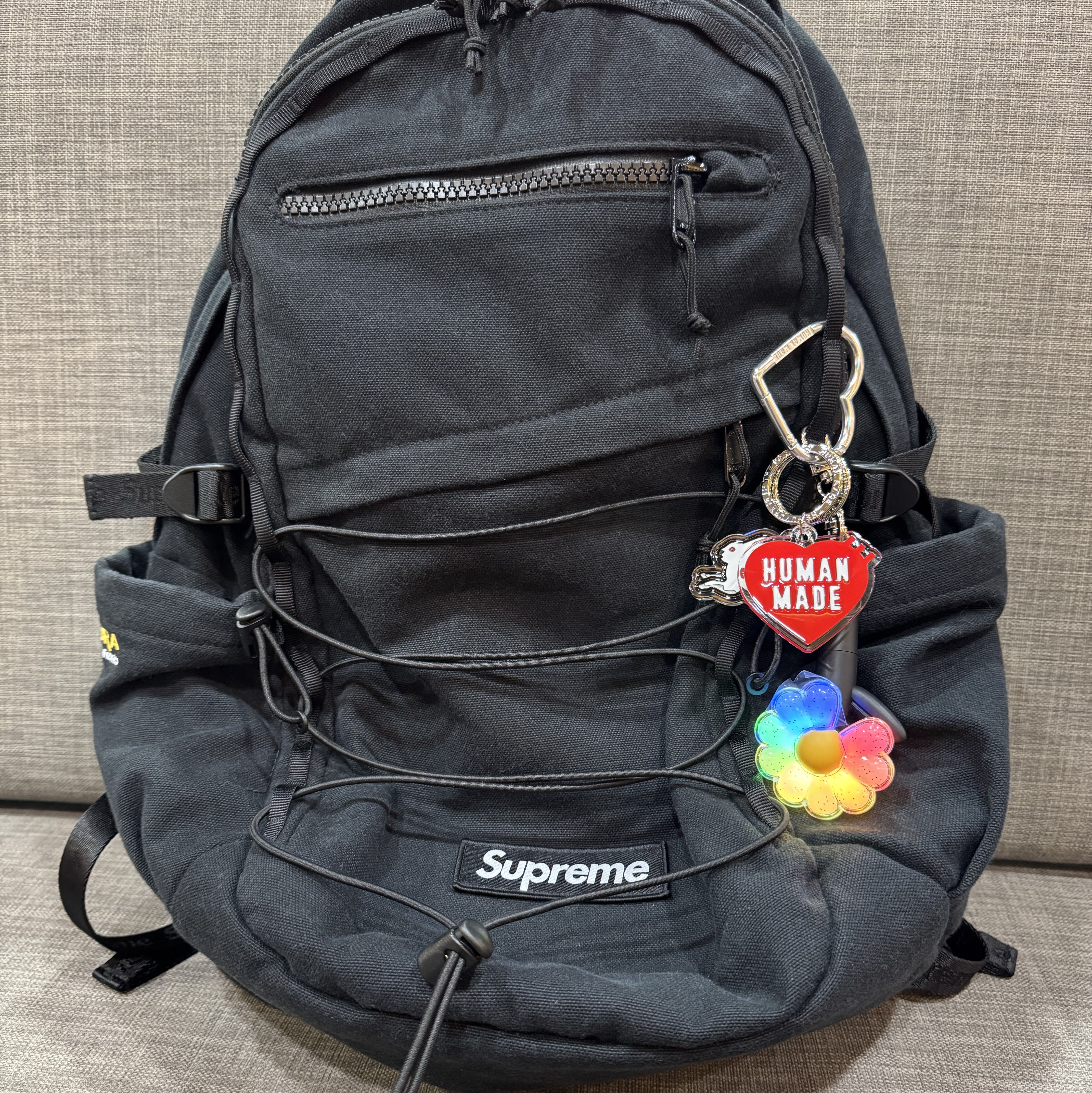 Supreme Backpack Black - 25SS, G-DRAGON Ubermensch Official Mini Light Keyring 착용 스타일
