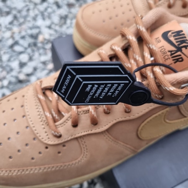 Nike Air Force 1 '07 WB Flax 착용 스타일