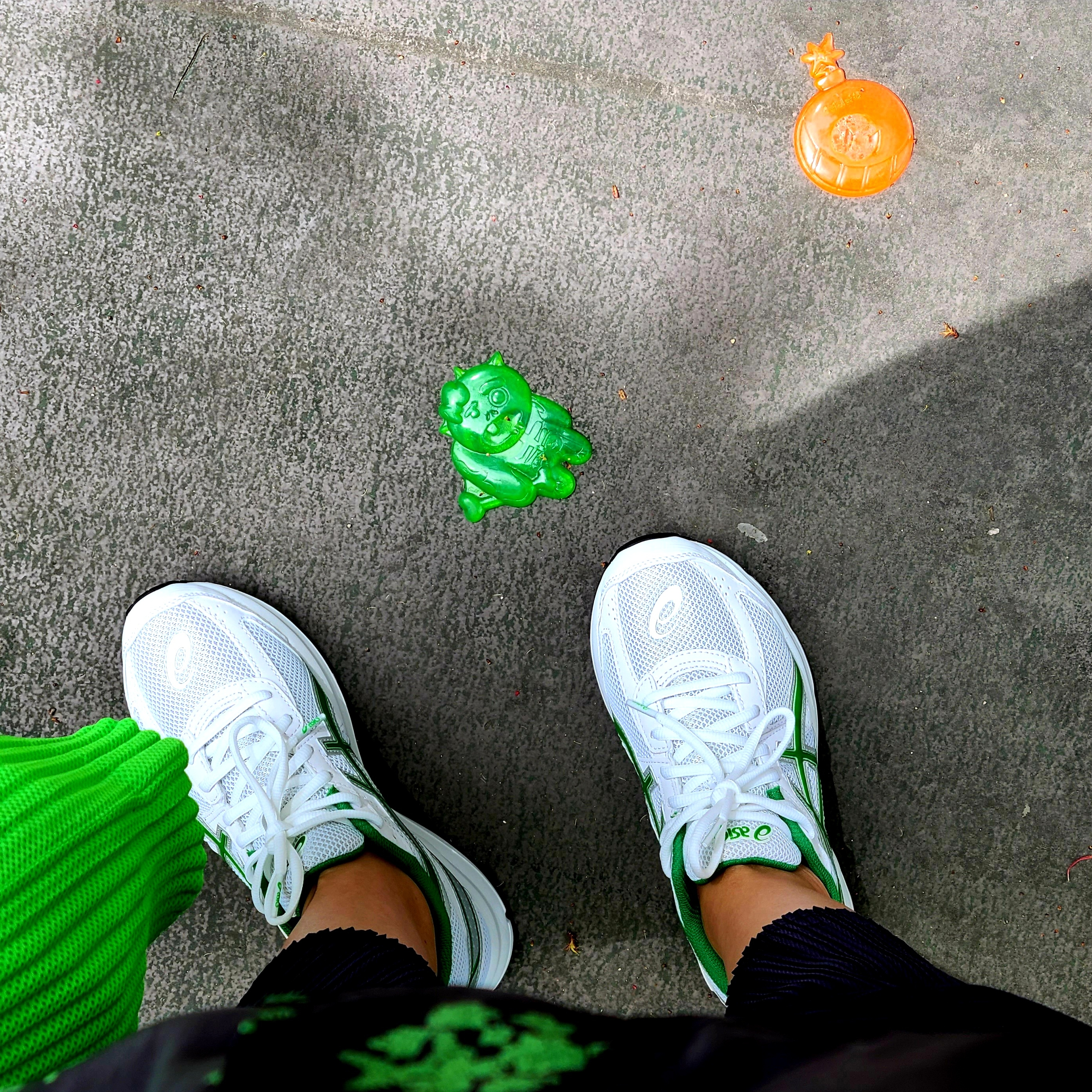 Asics Jog 100 S White Green - 2E Wide 착용 스타일 - 7