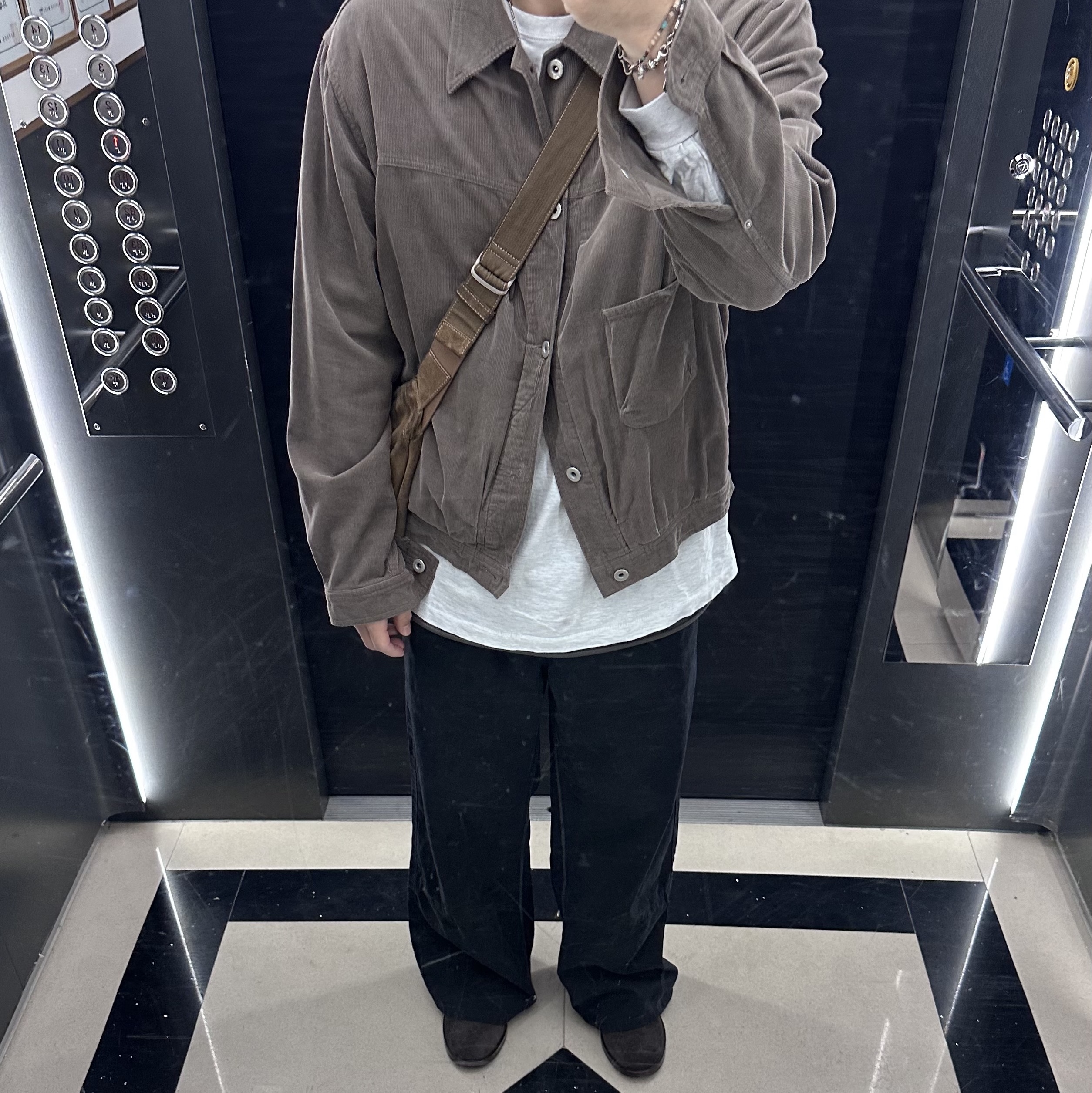 [프리오더] Polyteru Desert Boots Dark Brown 착용 스타일
