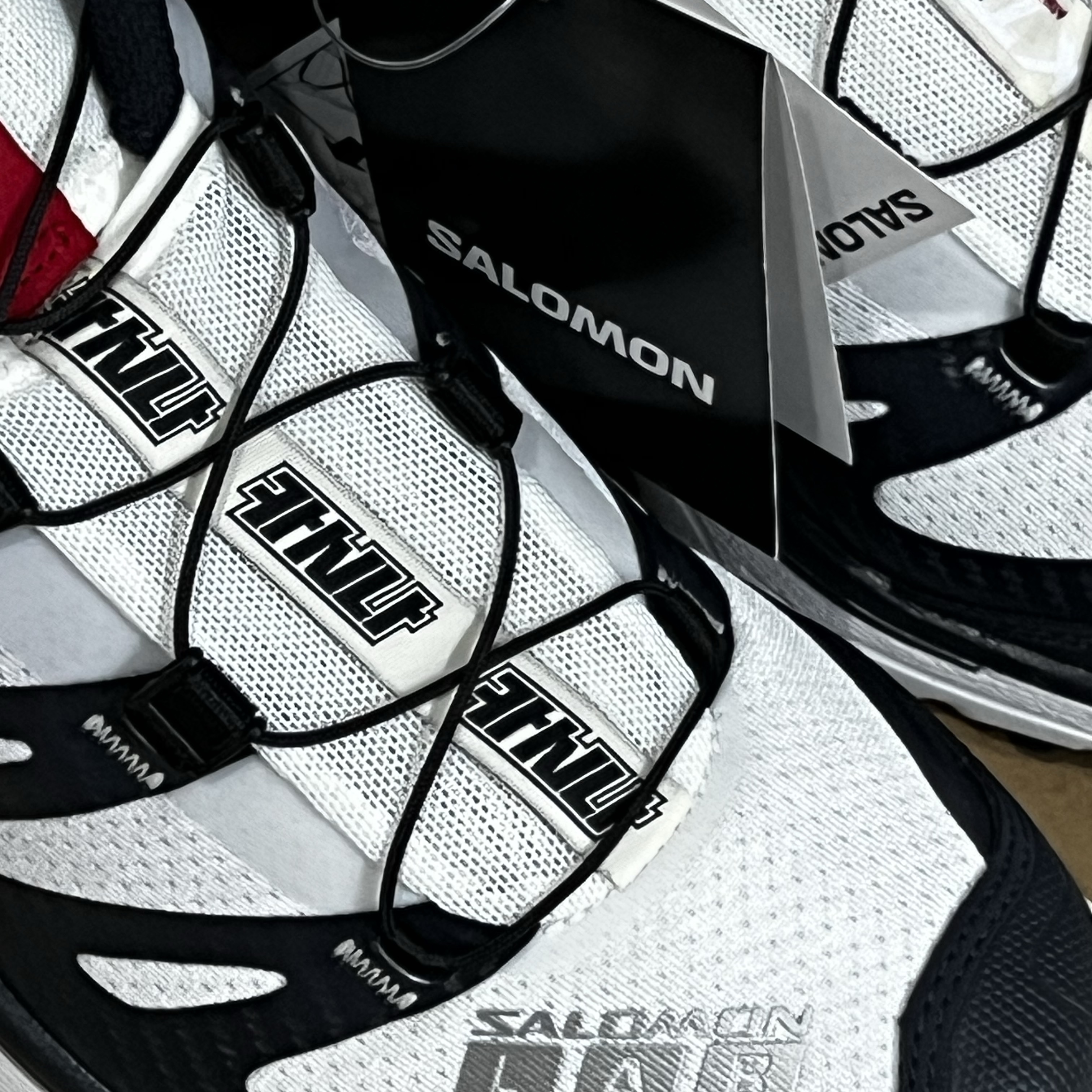 Salomon x Kasina XT-4 OG Dark Navy 착용 스타일 - 1