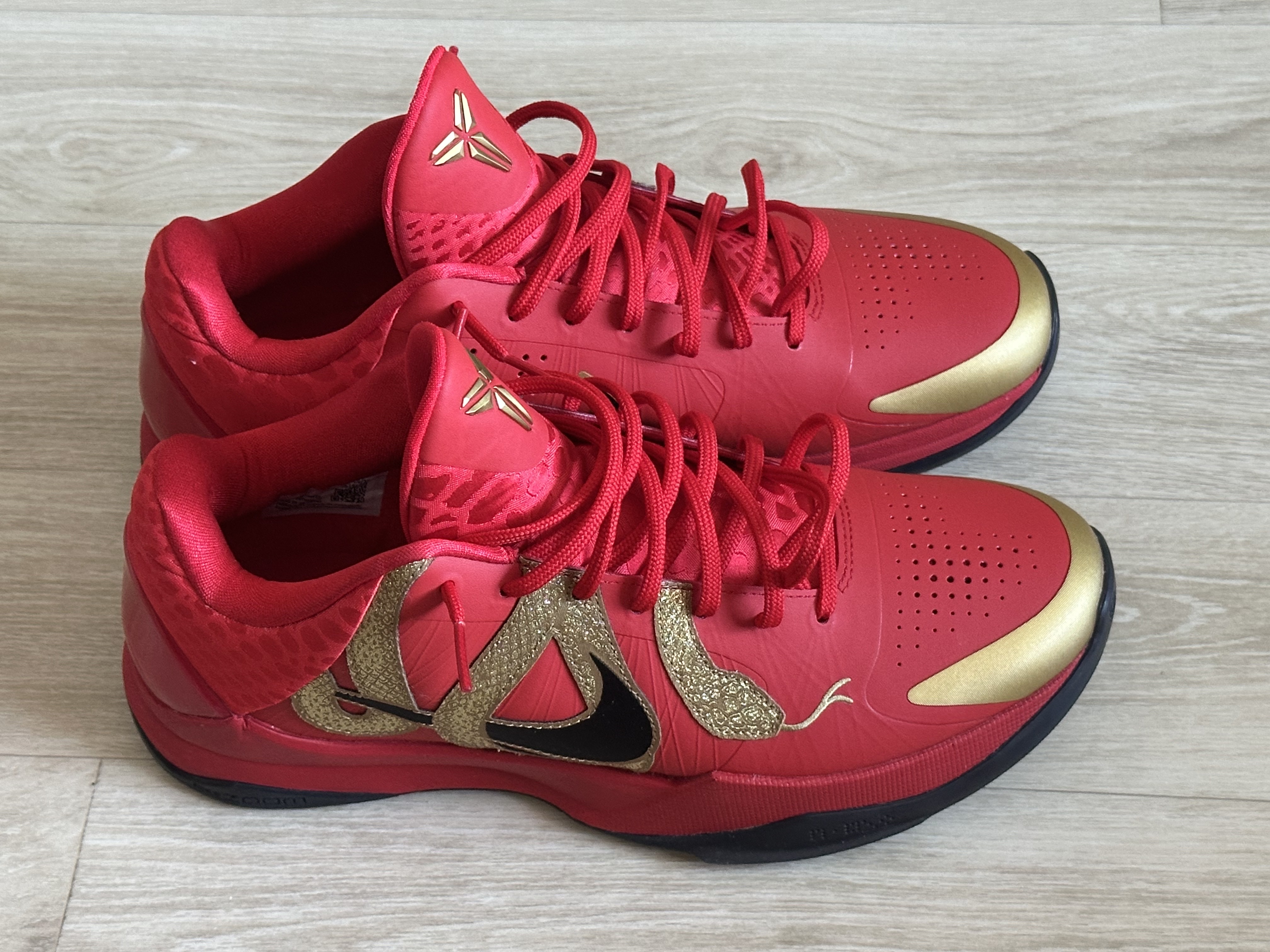 Nike Kobe 5 Protro Year of the Mamba University Red 착용 스타일