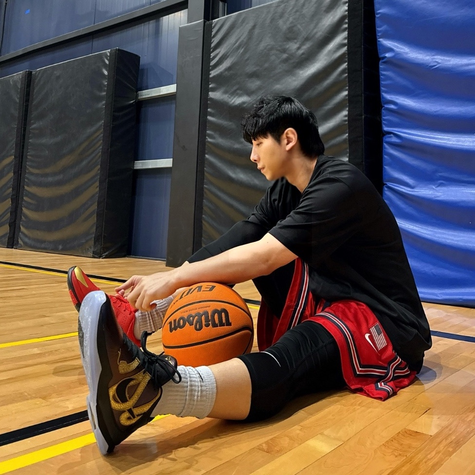 Nike Kobe 5 Protro Year of the Mamba University Red, Nike Kobe 5 Protro Year of the Mamba Eggplant 착용 스타일