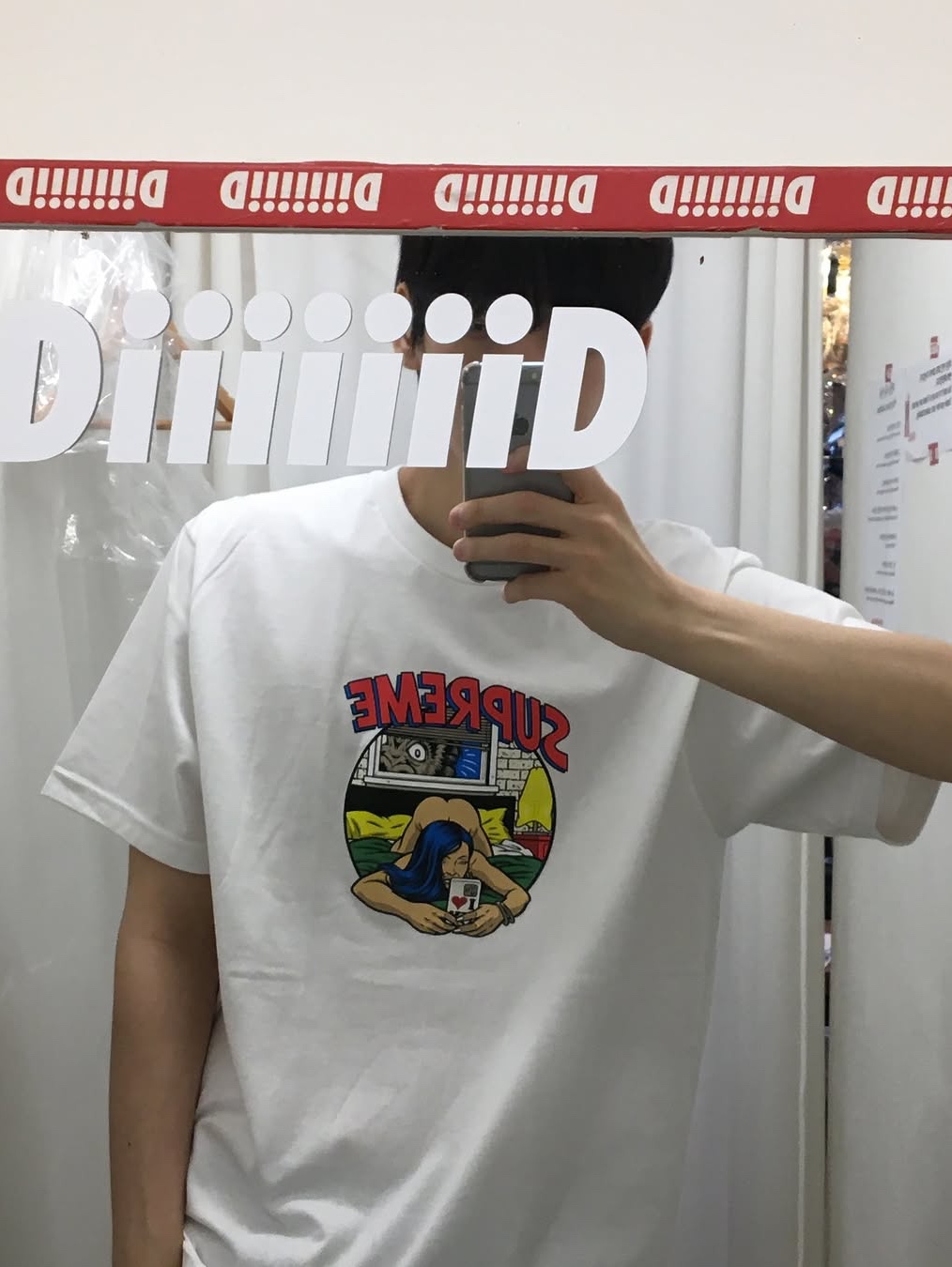 Supreme Bedroom T-Shirt White - 25SS, Supreme Bandana Jacquard Baggy Jean Black - 25SS 착용 스타일 - 3