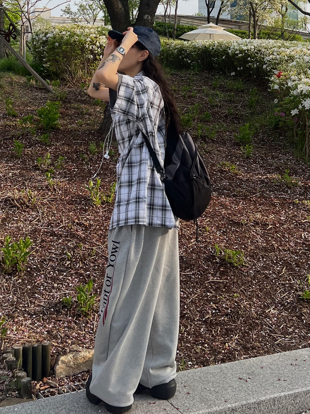 Supreme Washed Chino Twill Camp Cap Indigo - 25SS, Crocs Stomp Clog Black 착용 스타일 - 3