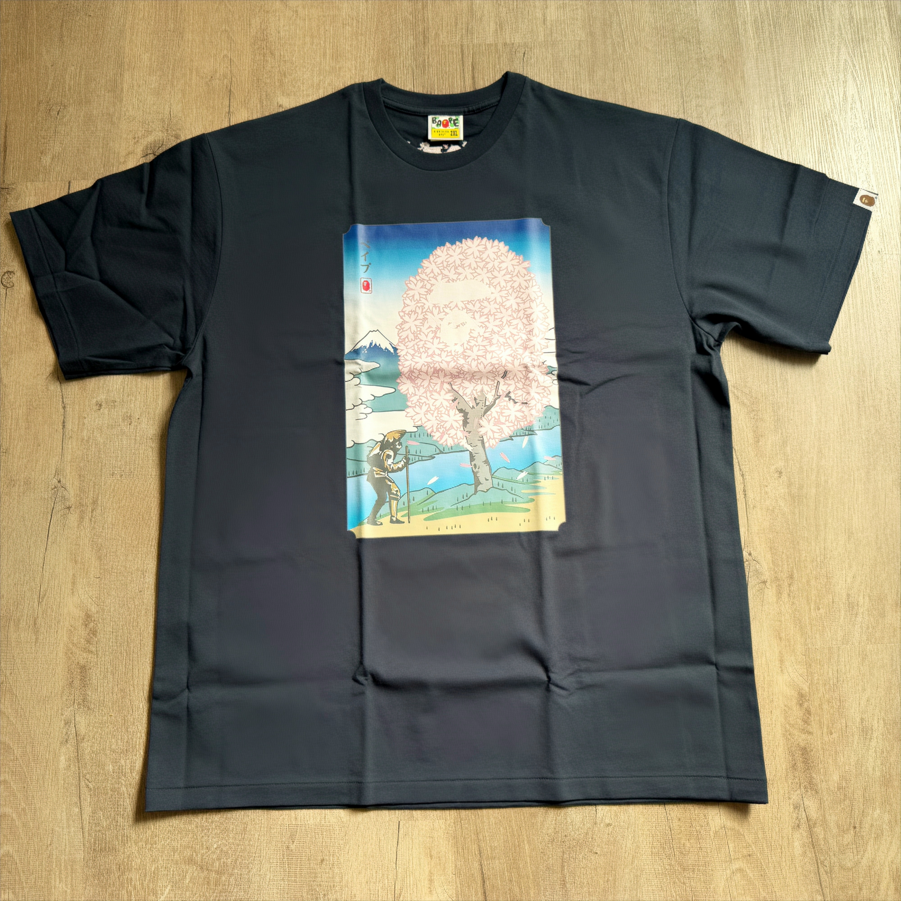 BAPE Japan Sakura T-Shirt Navy 착용 스타일 - 1