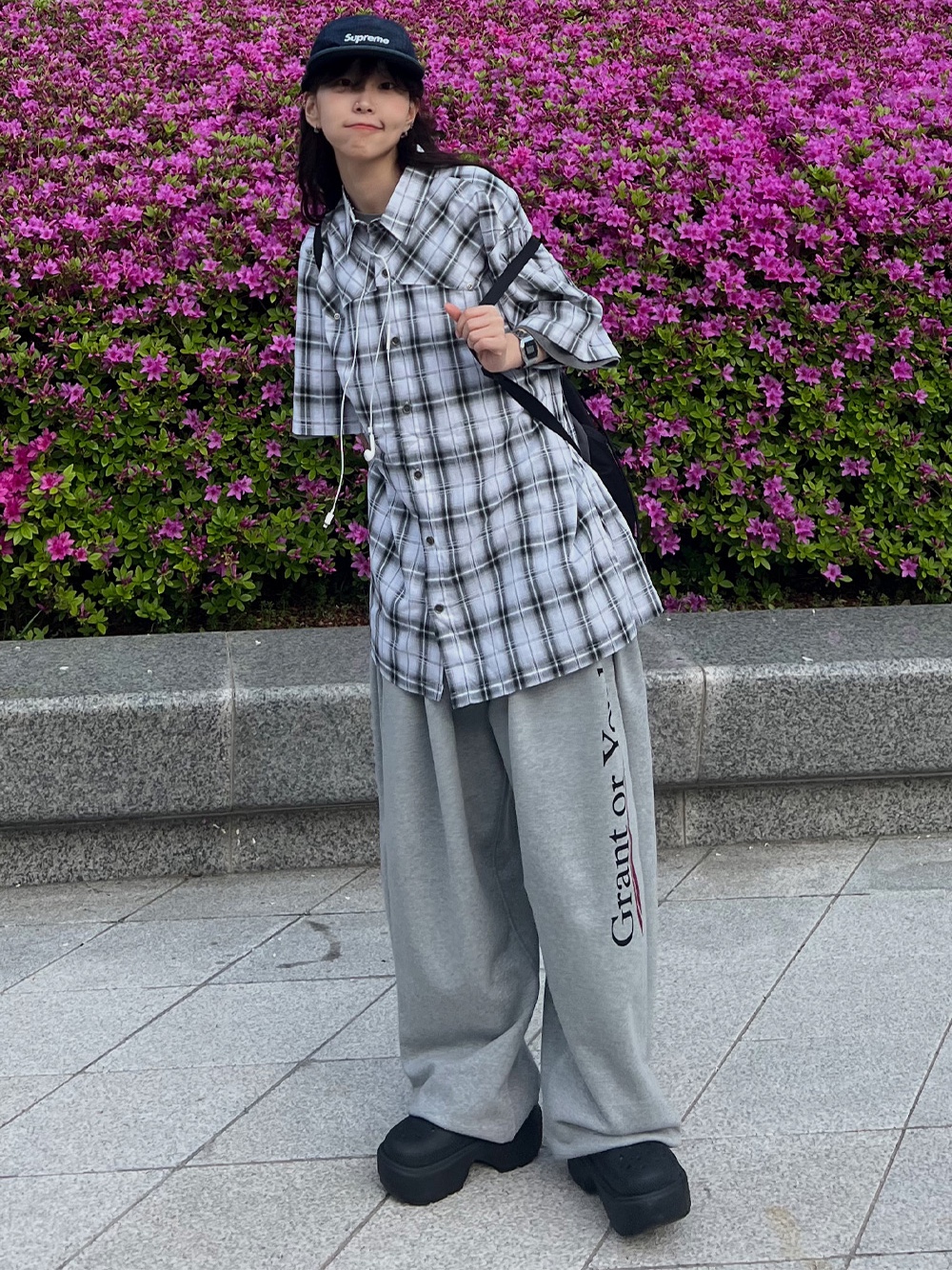 Supreme Washed Chino Twill Camp Cap Indigo - 25SS, Crocs Stomp Clog Black 착용 스타일 - 1
