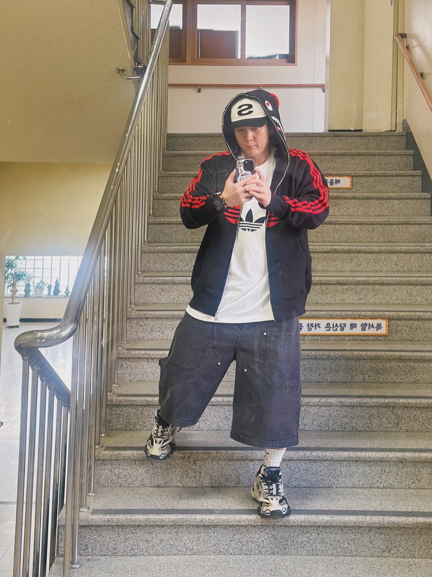 Stussy Chenille S Low Pro Cap Natural, Adidas x BAPE T-Shirt White - KR Sizing 착용 스타일