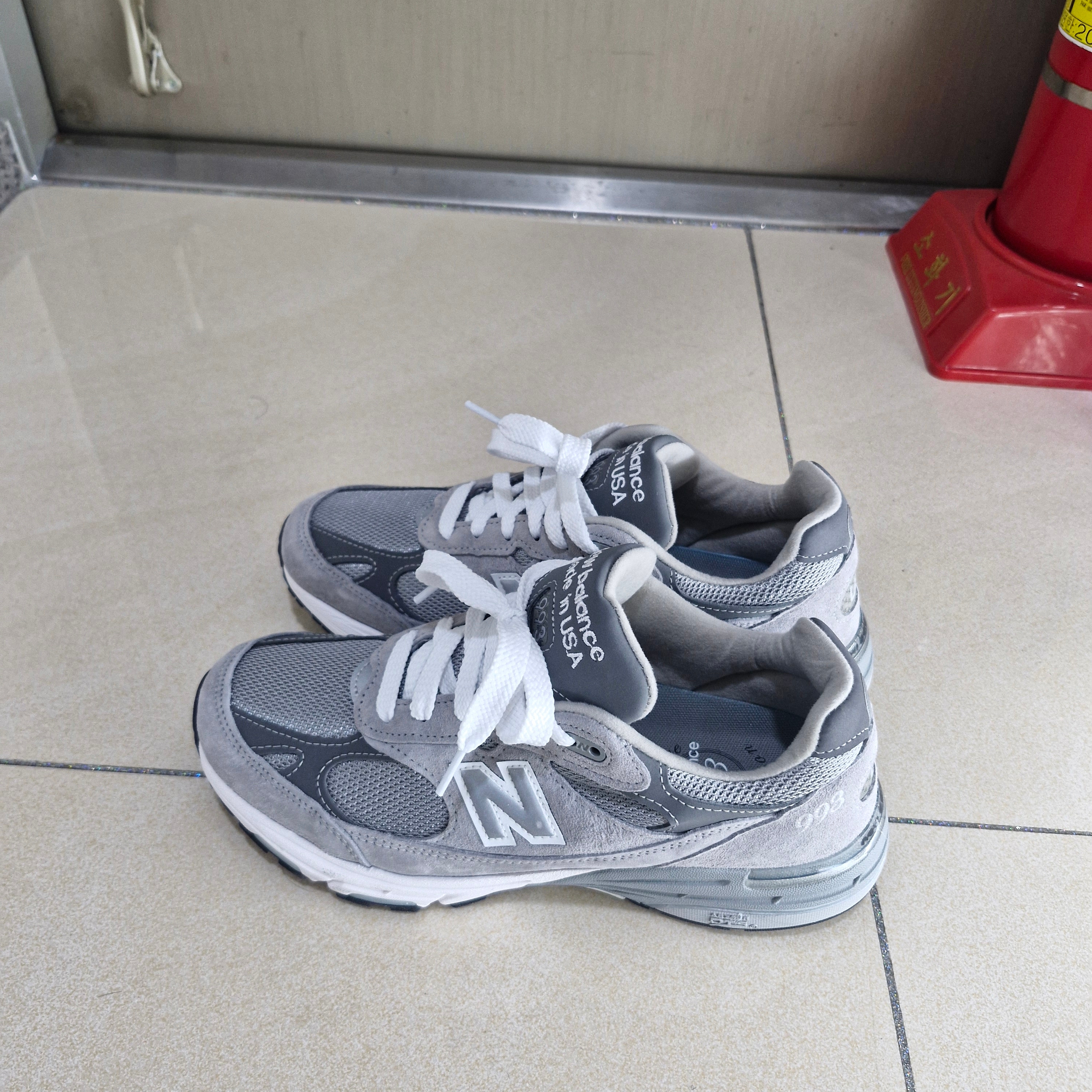 New Balance 993 Made in USA Grey - D Standard 착용 스타일