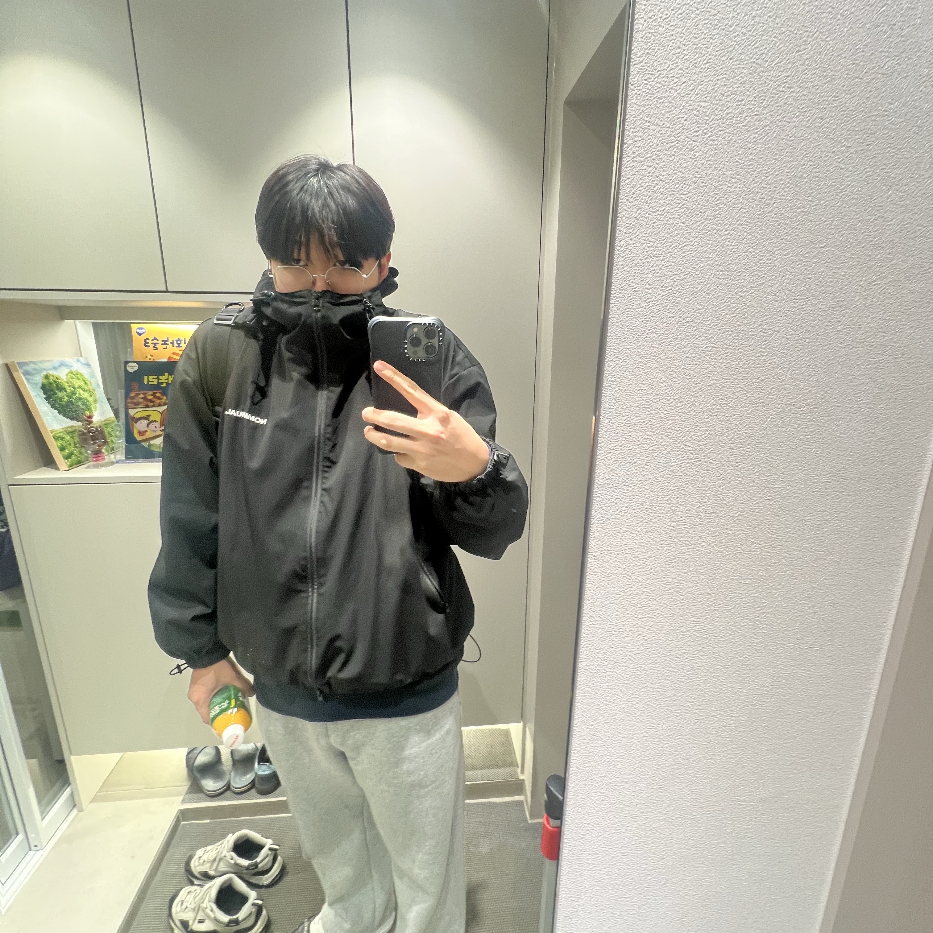NOMANUAL Penon Wind Shell Black 착용 스타일 - 1