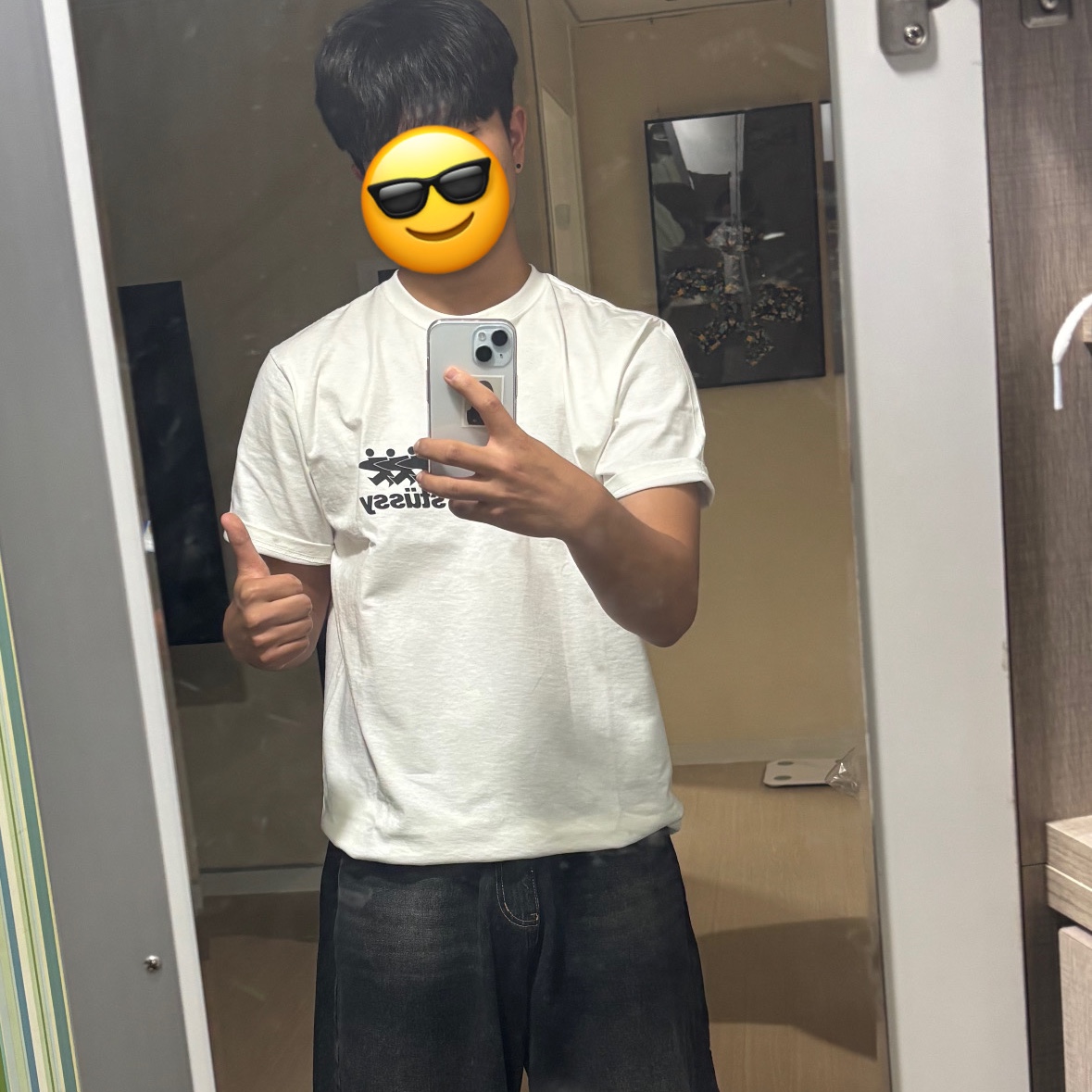 Stussy Surfwalk T-Shirt White 착용 스타일 - 2