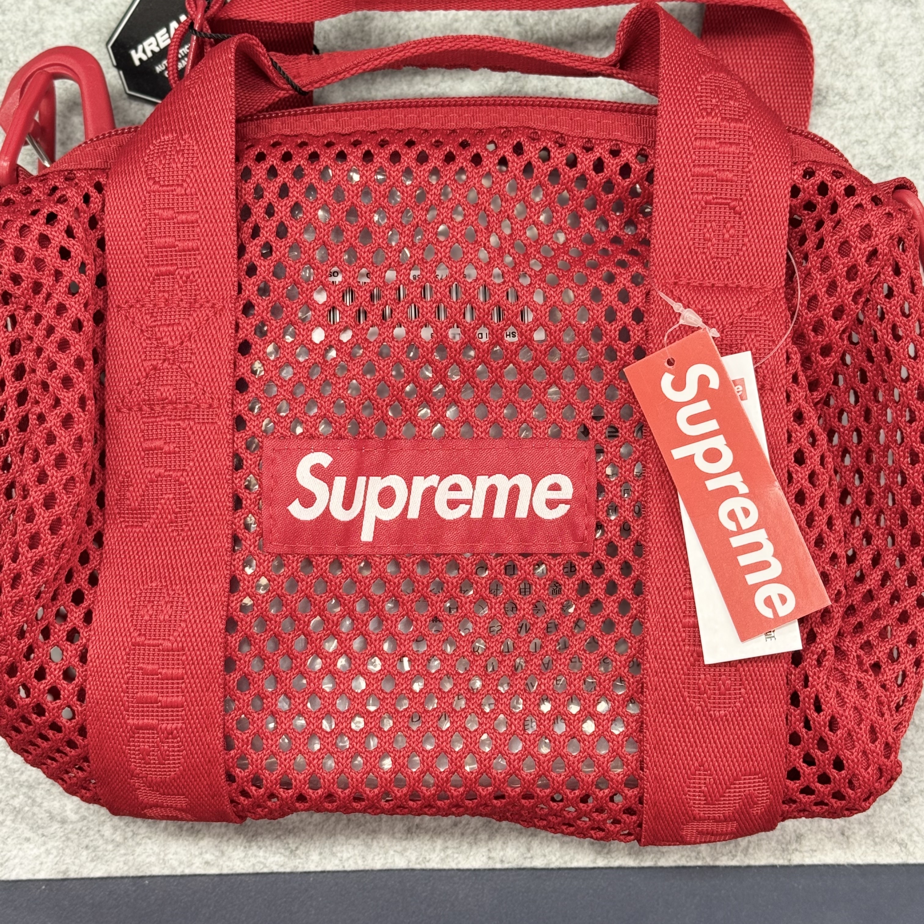 Supreme Mesh Mini Duffle Bag Red - 25SS 착용 스타일