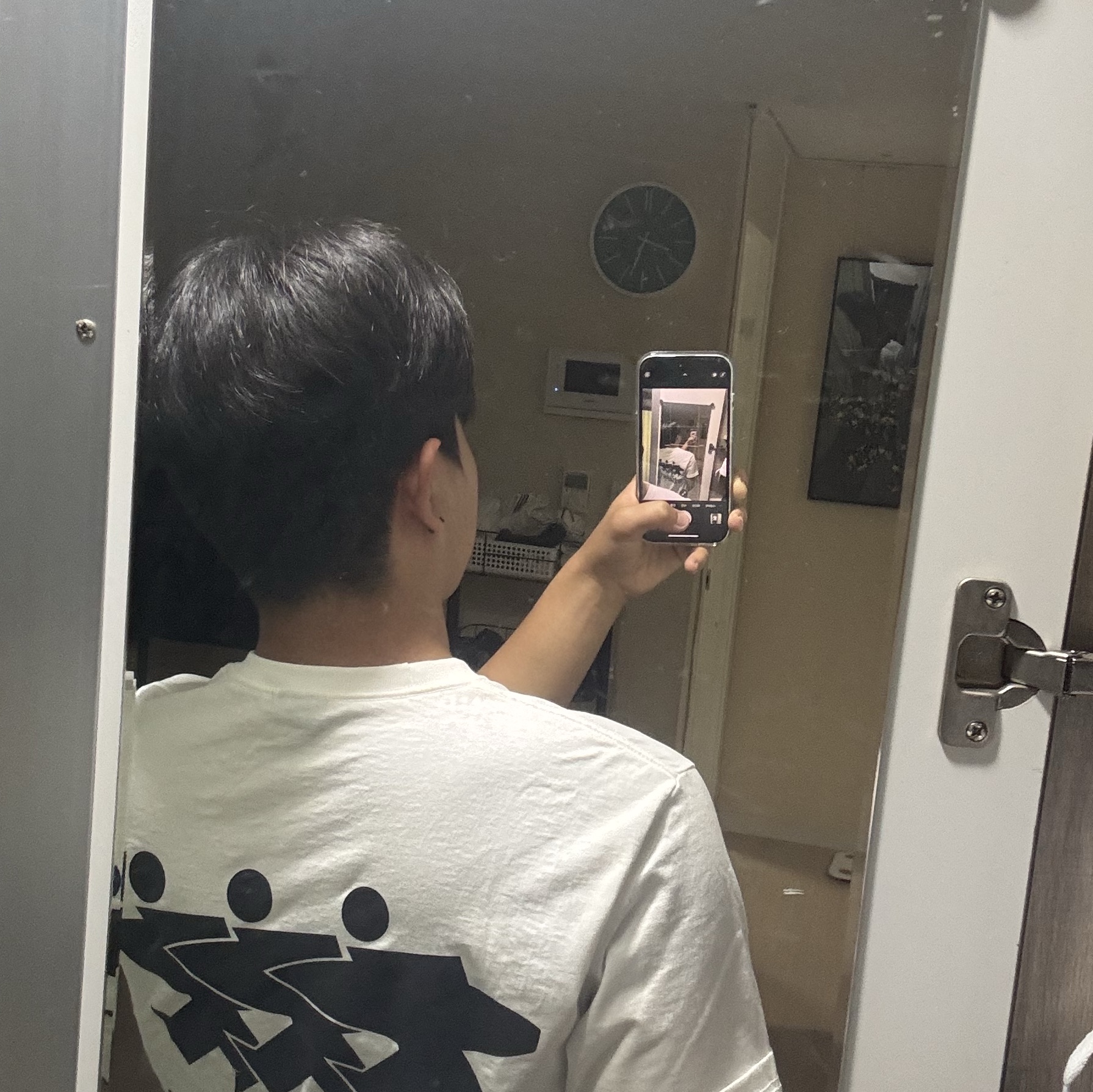 Stussy Surfwalk T-Shirt White 착용 스타일 - 1
