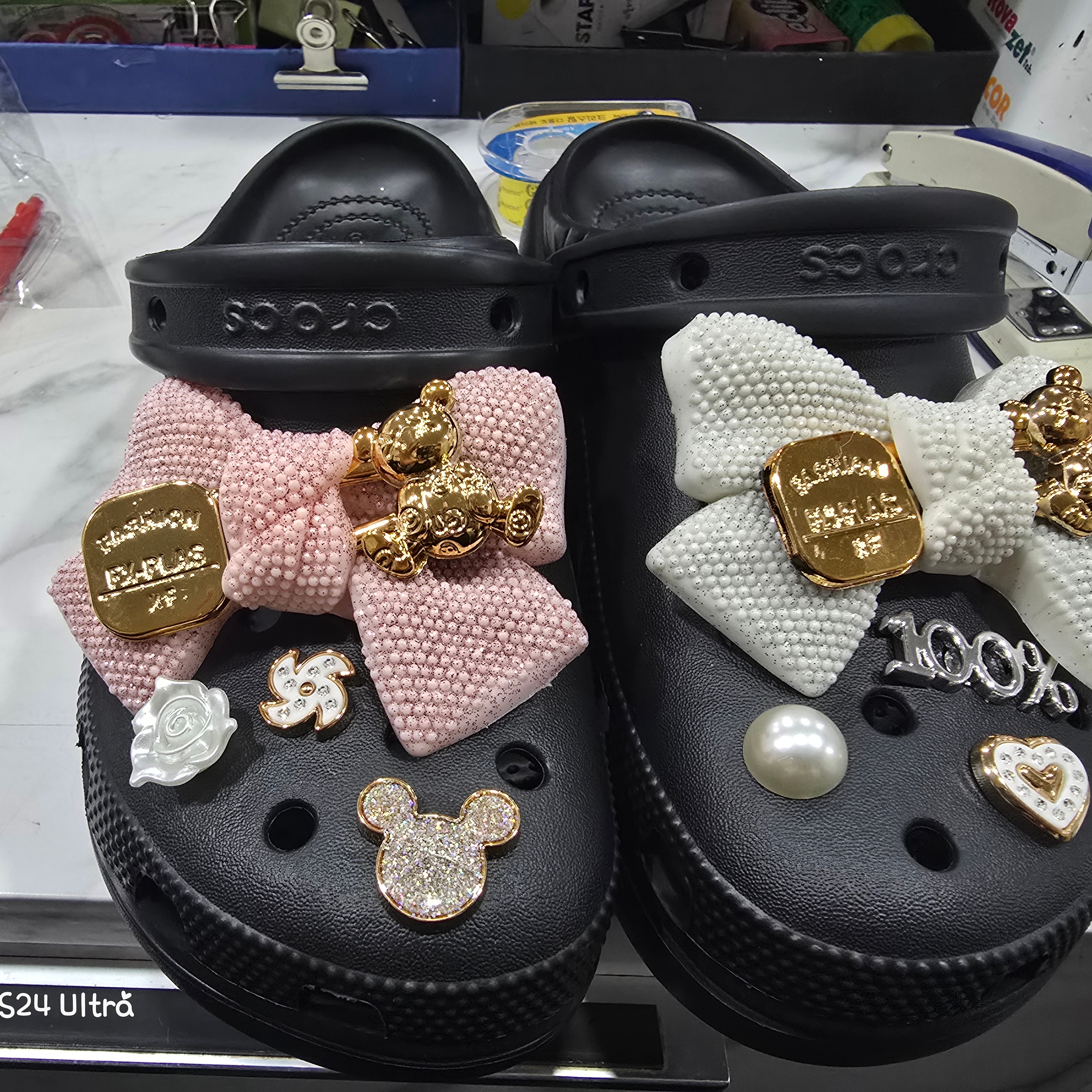 (W) Crocs Classic Platform Clog Black 착용 스타일