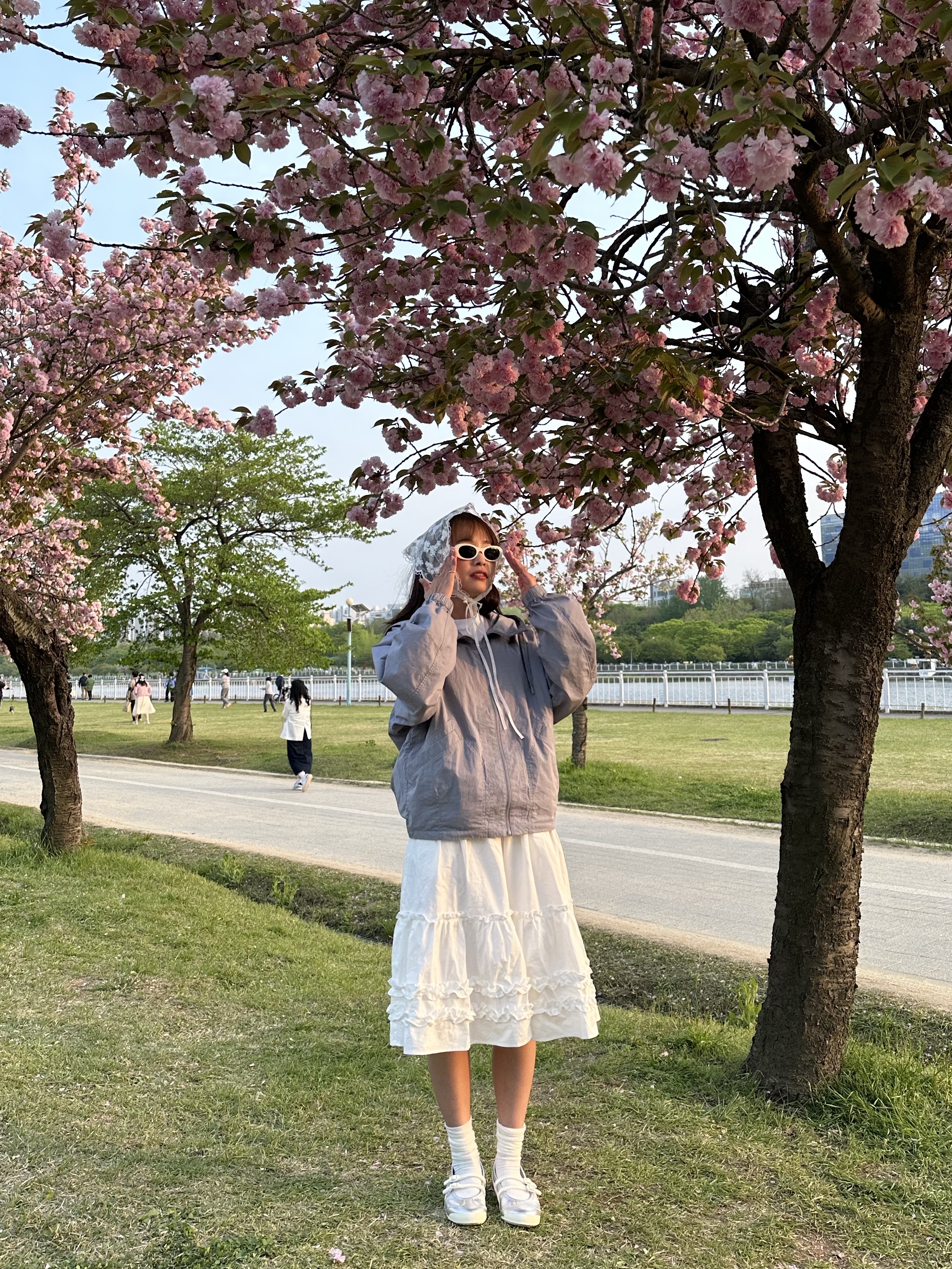 (W) Onitsuka Tiger Mexico 66 TGRS Silver Cream 착용 스타일 - 5