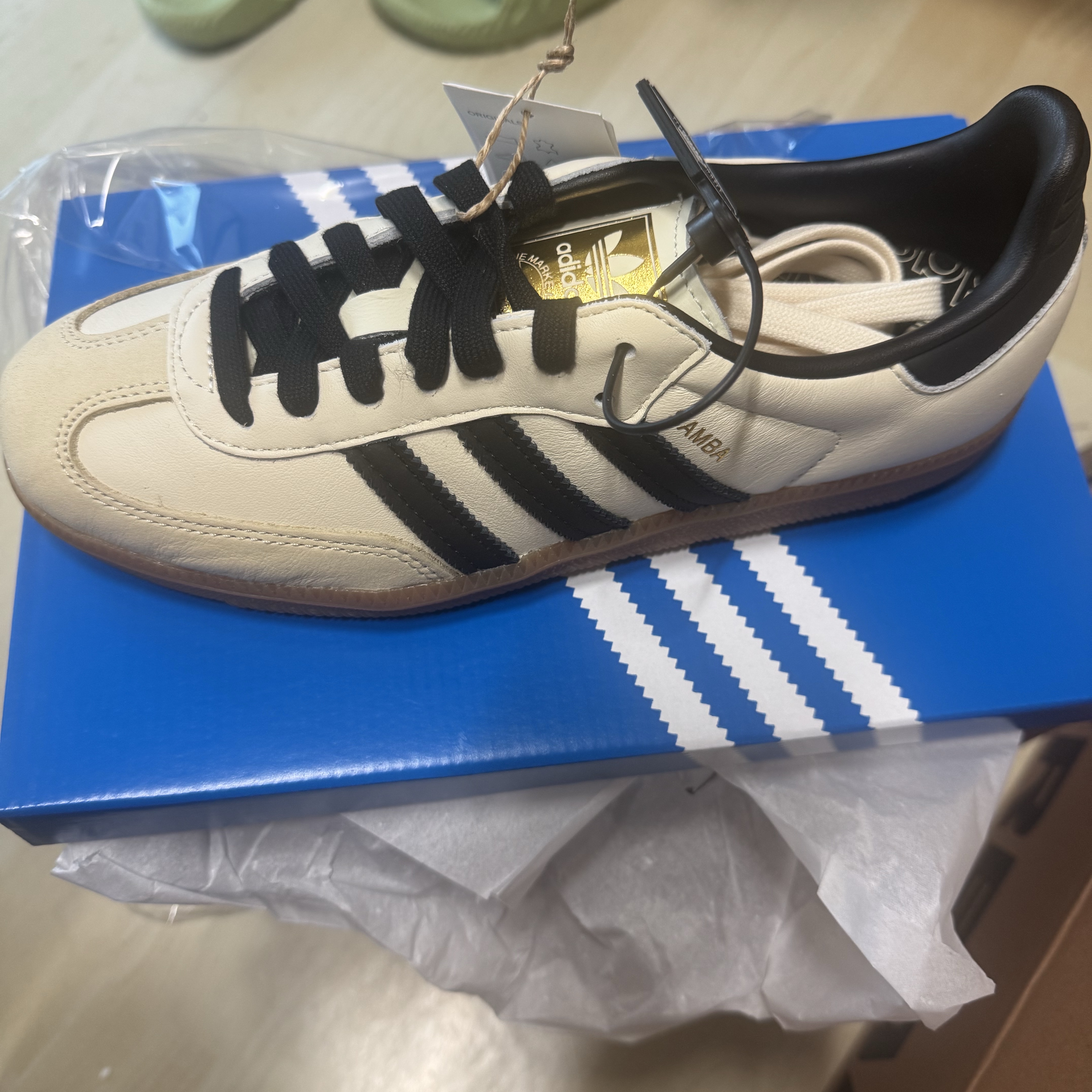 (W) Adidas Samba OG Cream White Core Black 착용 스타일
